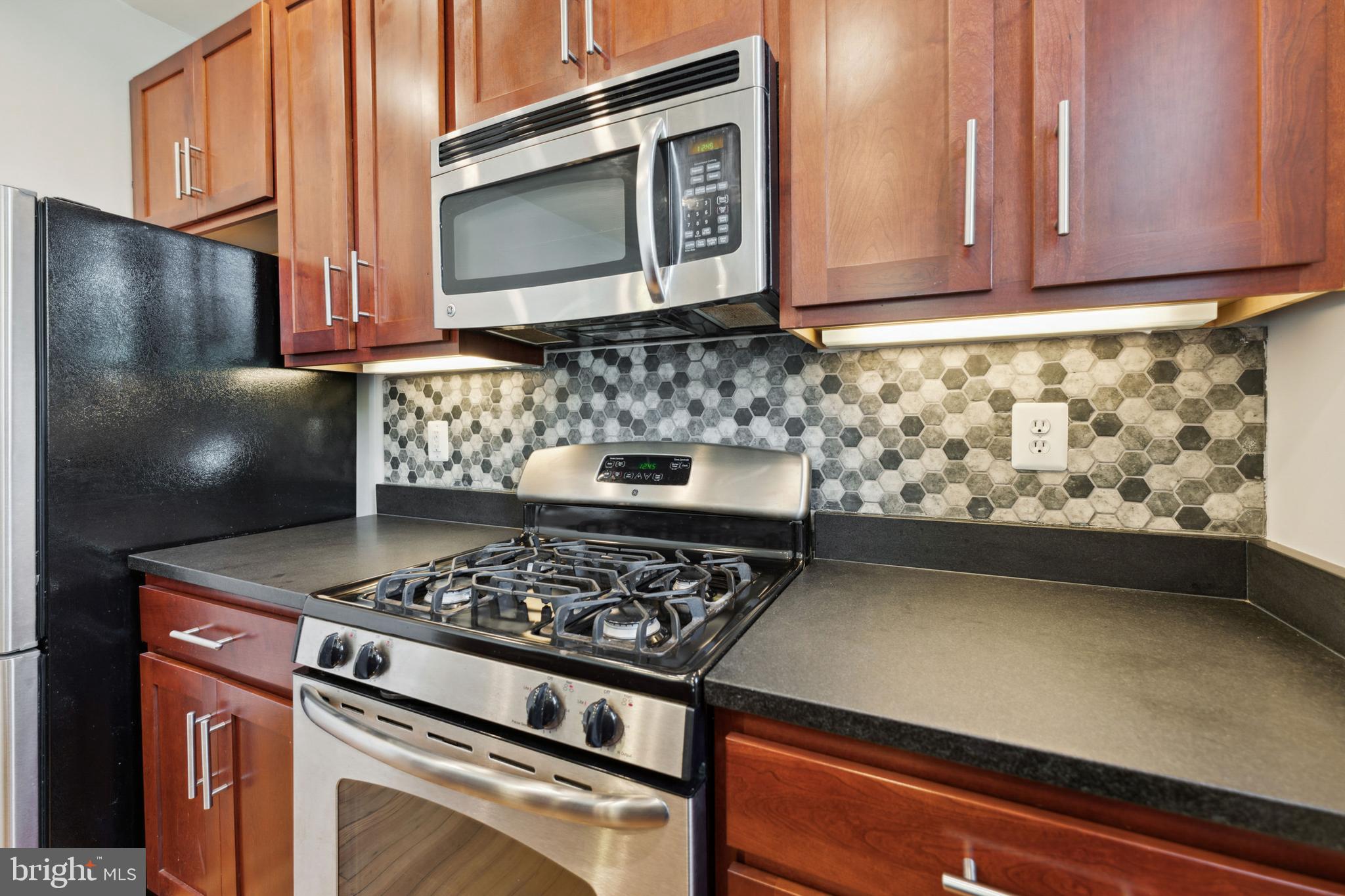 410 15th STREET NE Unit: 12