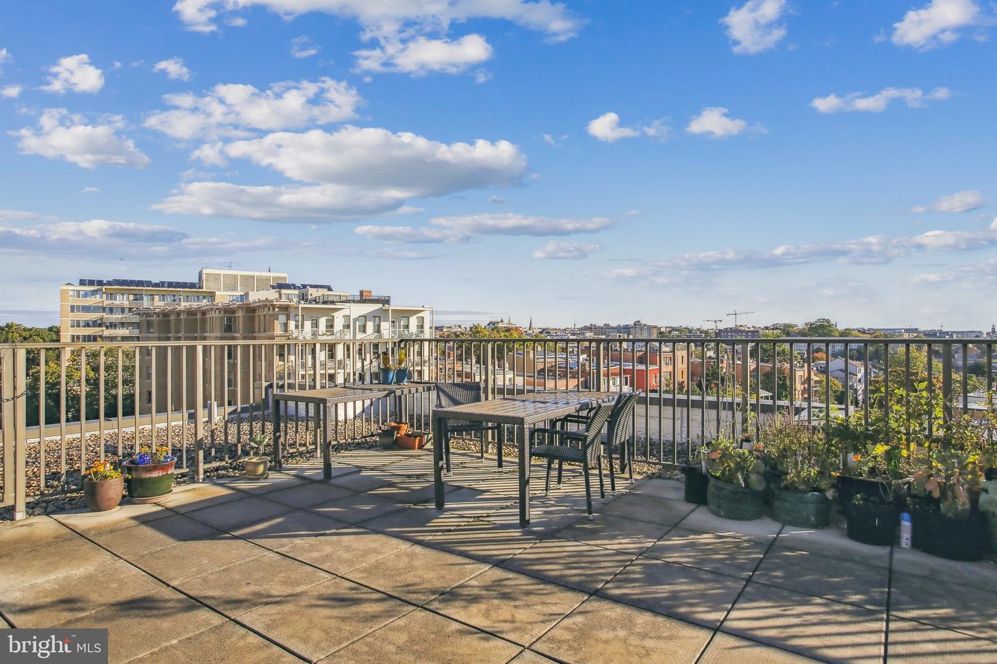 2100 19th STREET NW Unit: 404