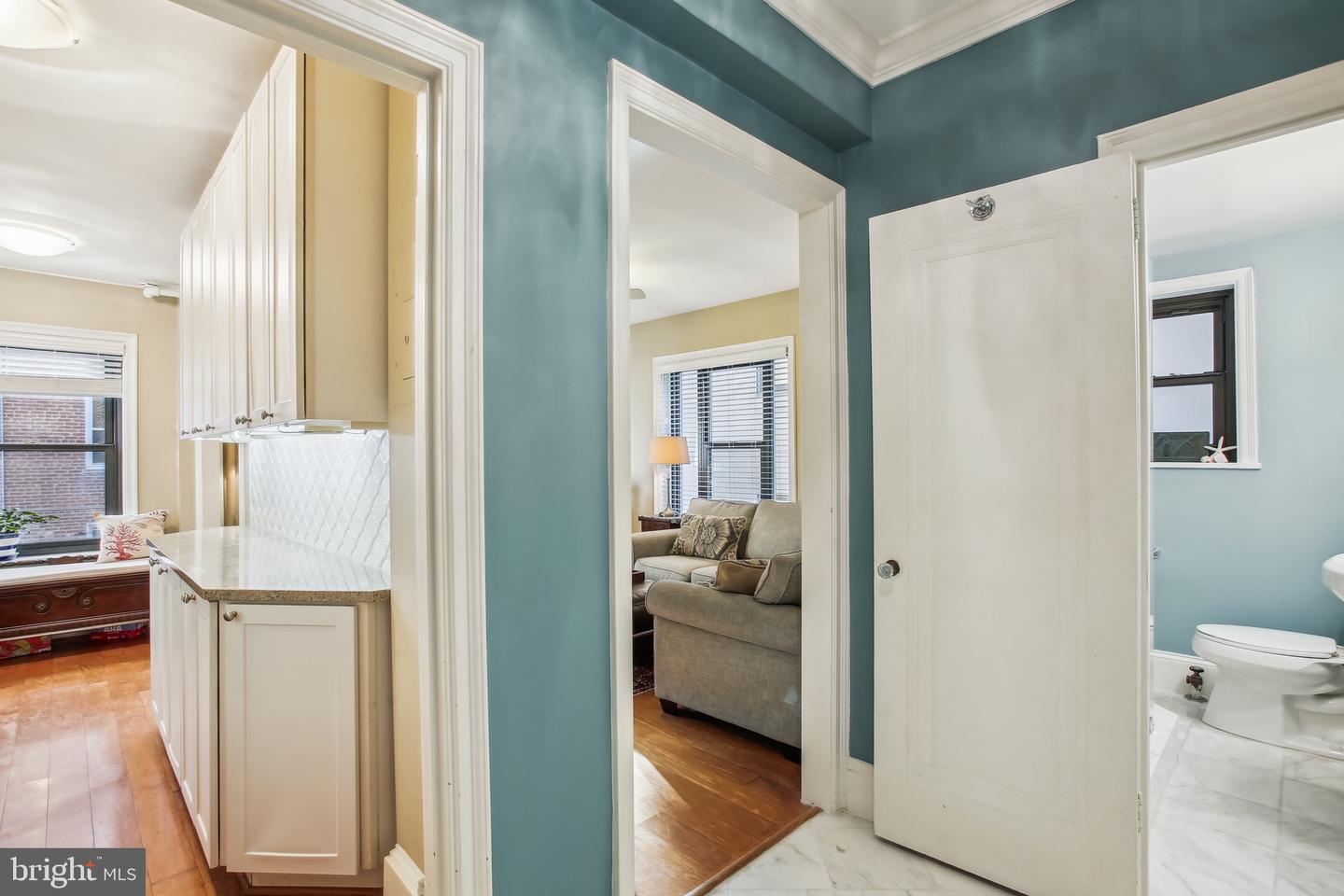 2100 19th STREET NW Unit: 404