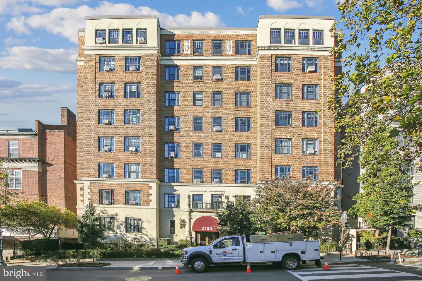 2100 19th STREET NW Unit: 404