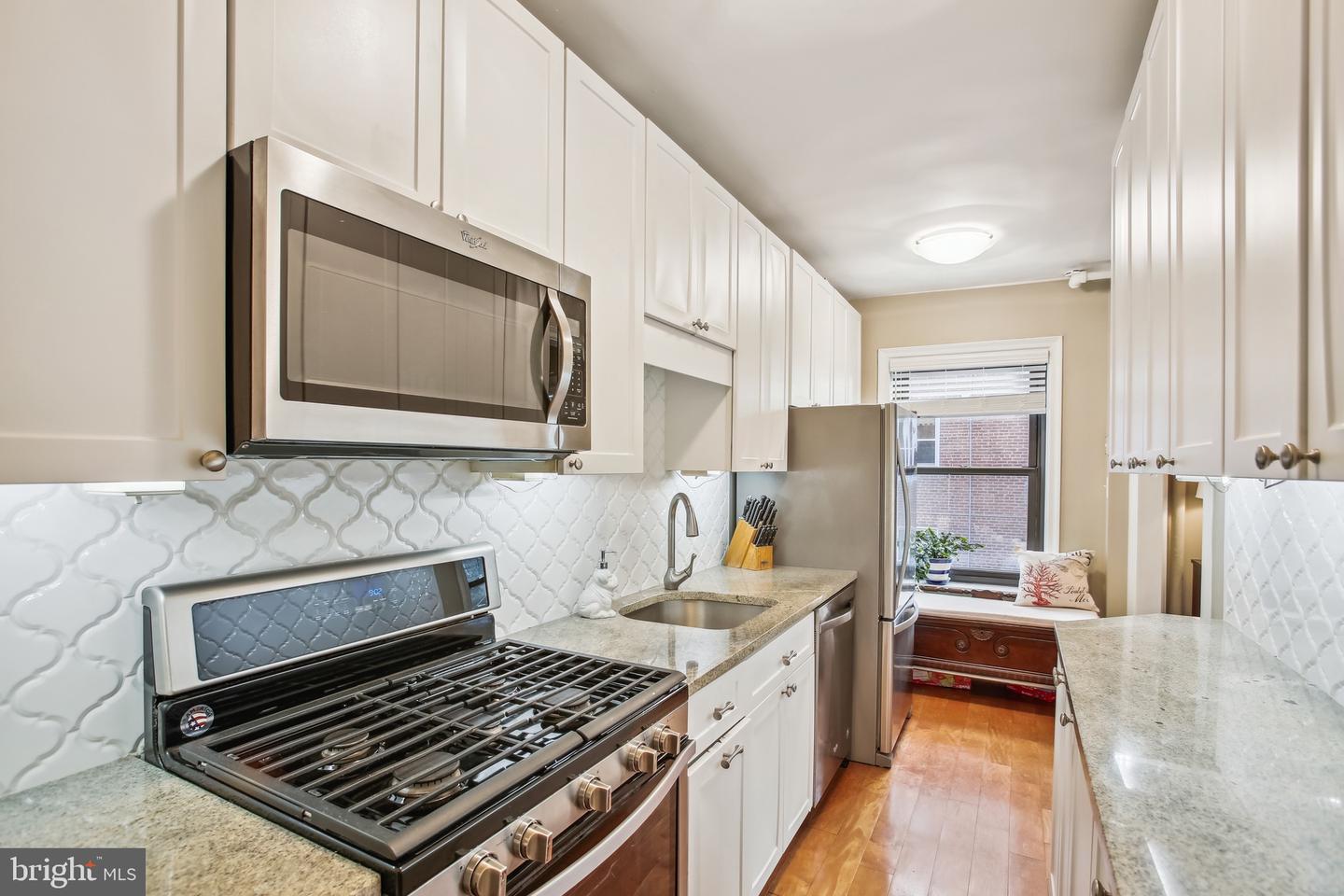 2100 19th STREET NW Unit: 404