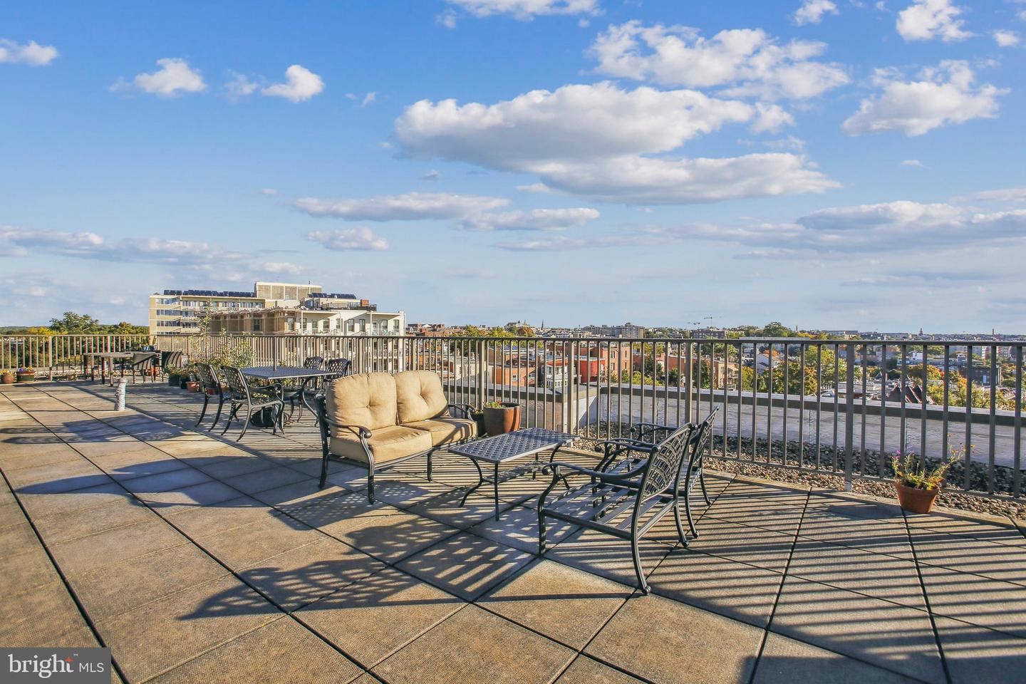 2100 19th STREET NW Unit: 404