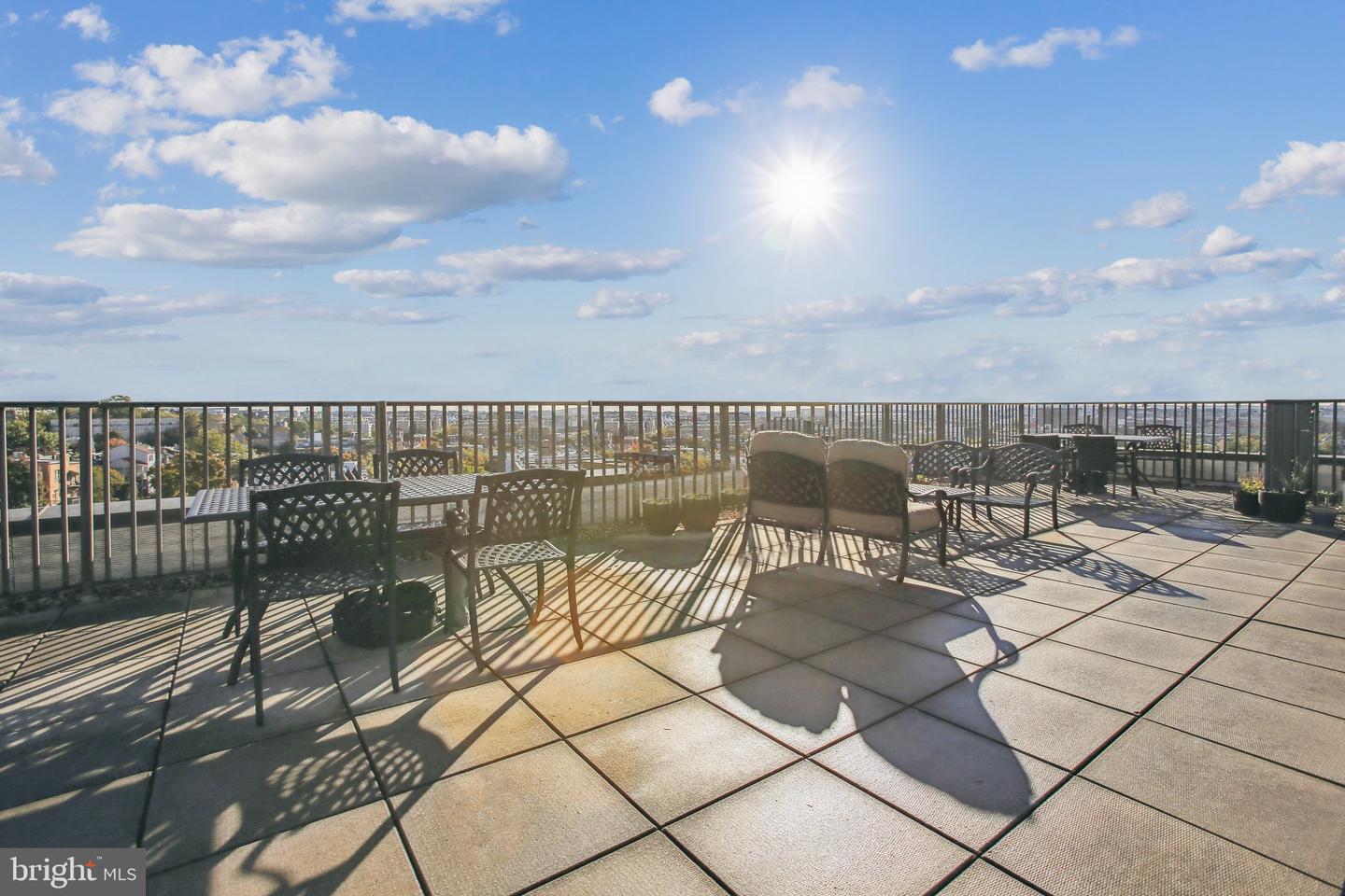 2100 19th STREET NW Unit: 404