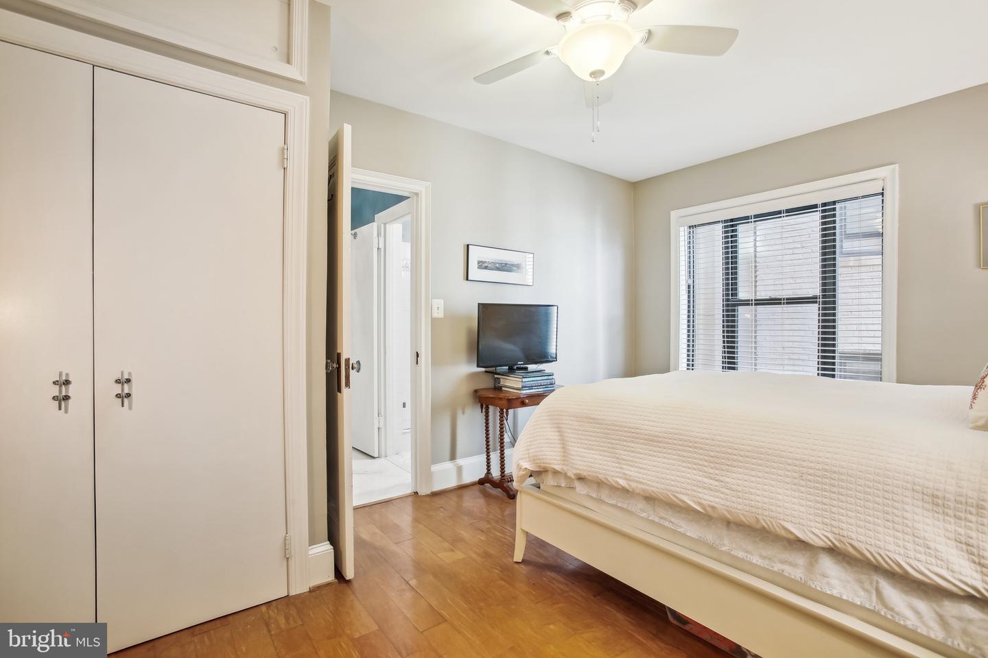 2100 19th STREET NW Unit: 404