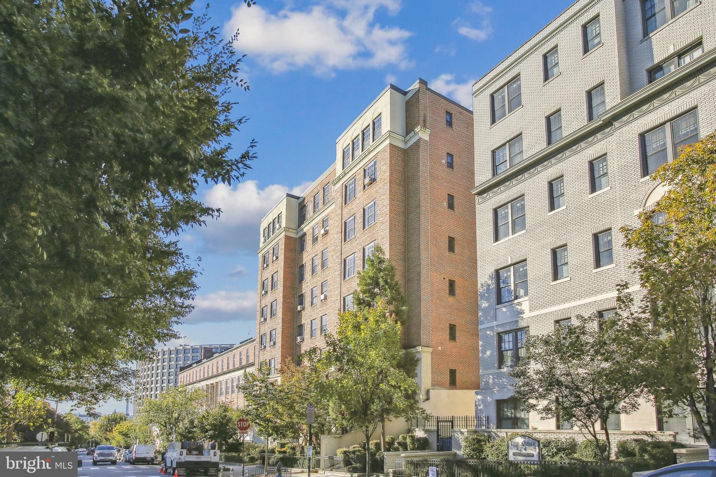 2100 19th STREET NW Unit: 404