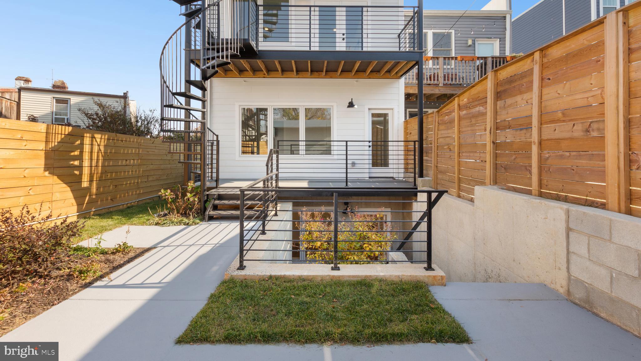 1638 TRINIDAD AVENUE NE 1