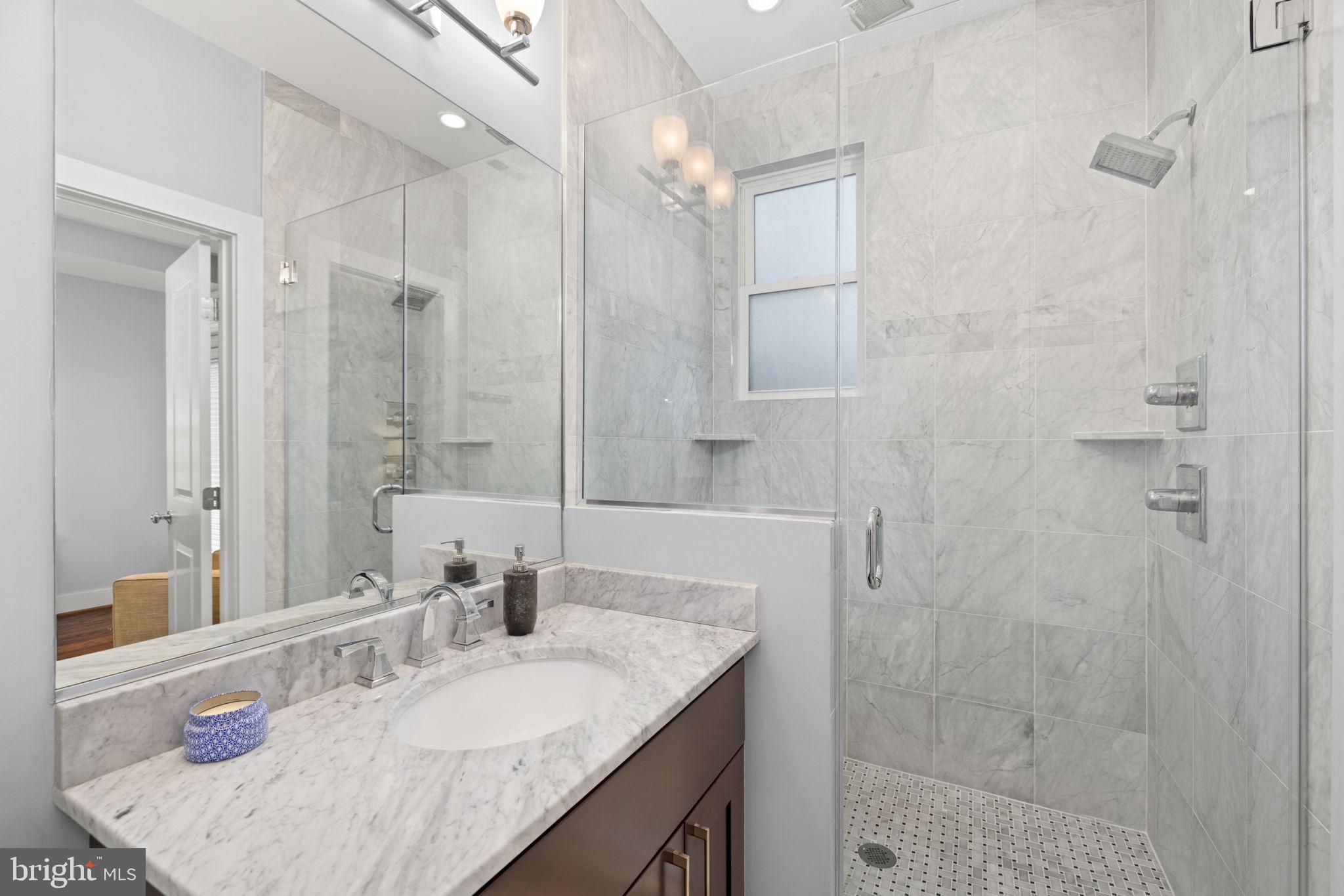 611 2nd STREET NE Unit: 3