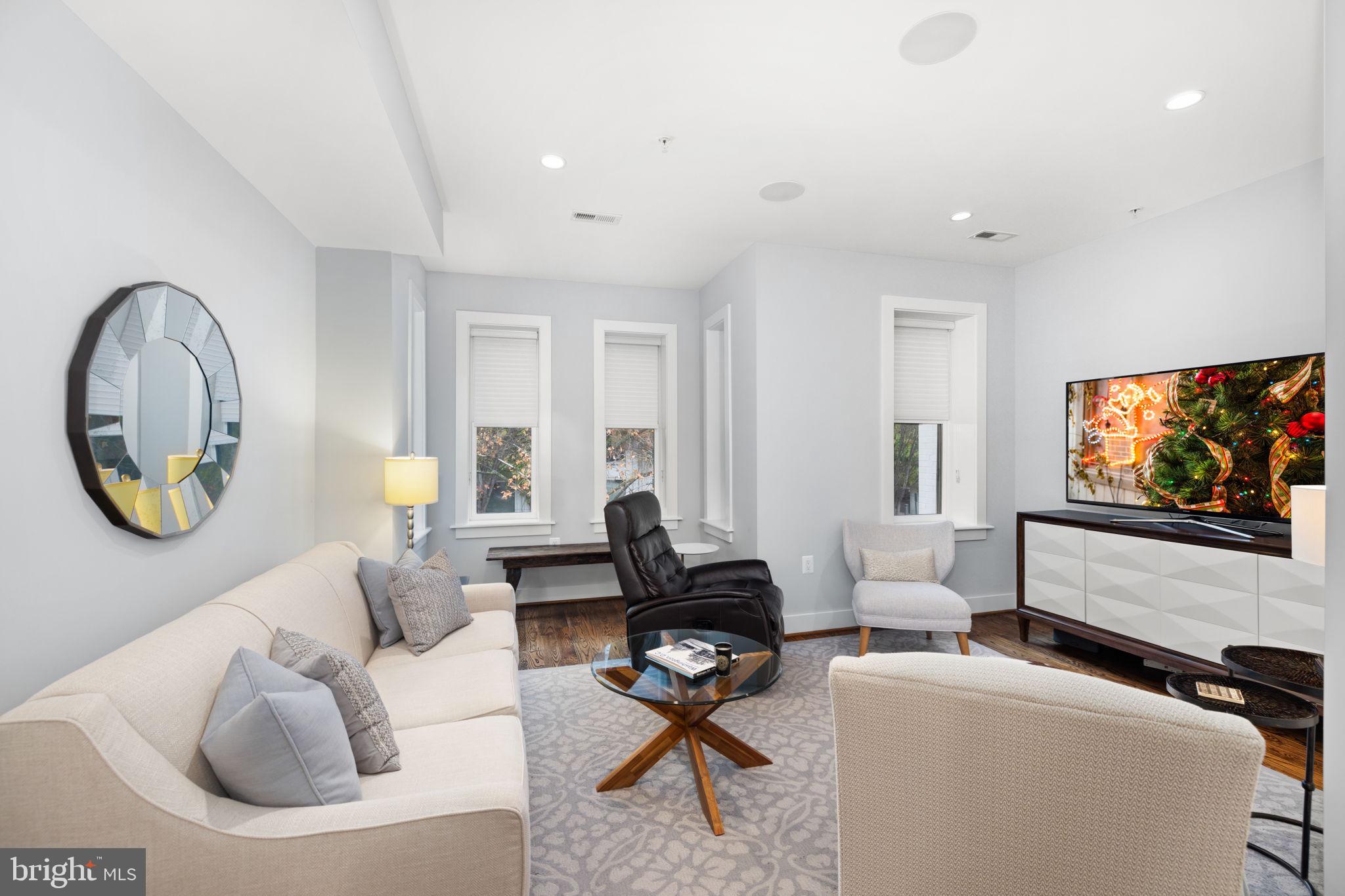 611 2nd STREET NE Unit: 3