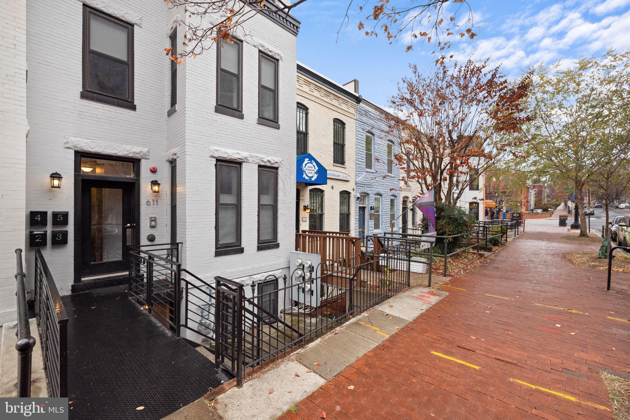 611 2nd STREET NE Unit: 3