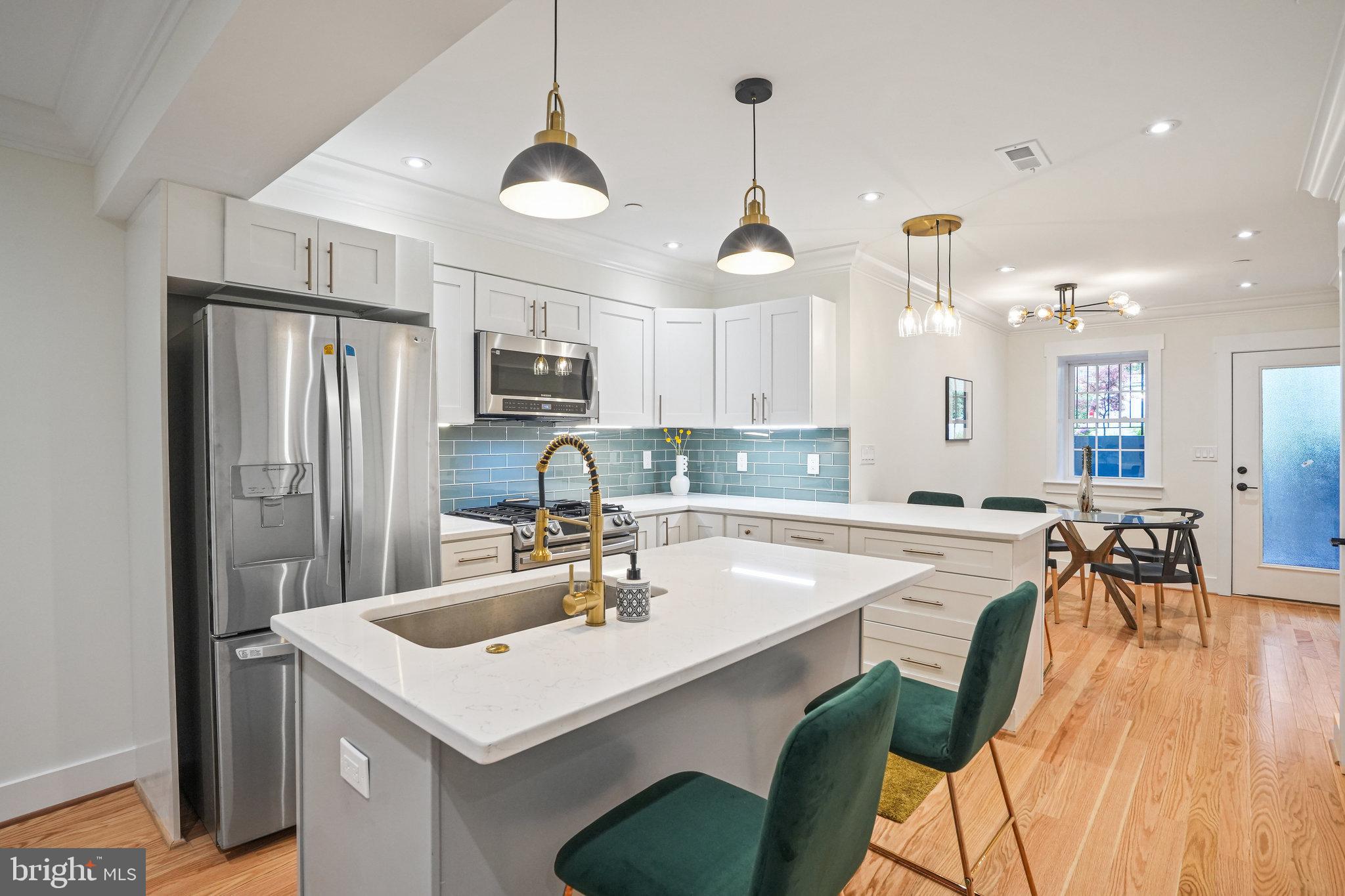 826 Varnum STREET NW Unit: 1