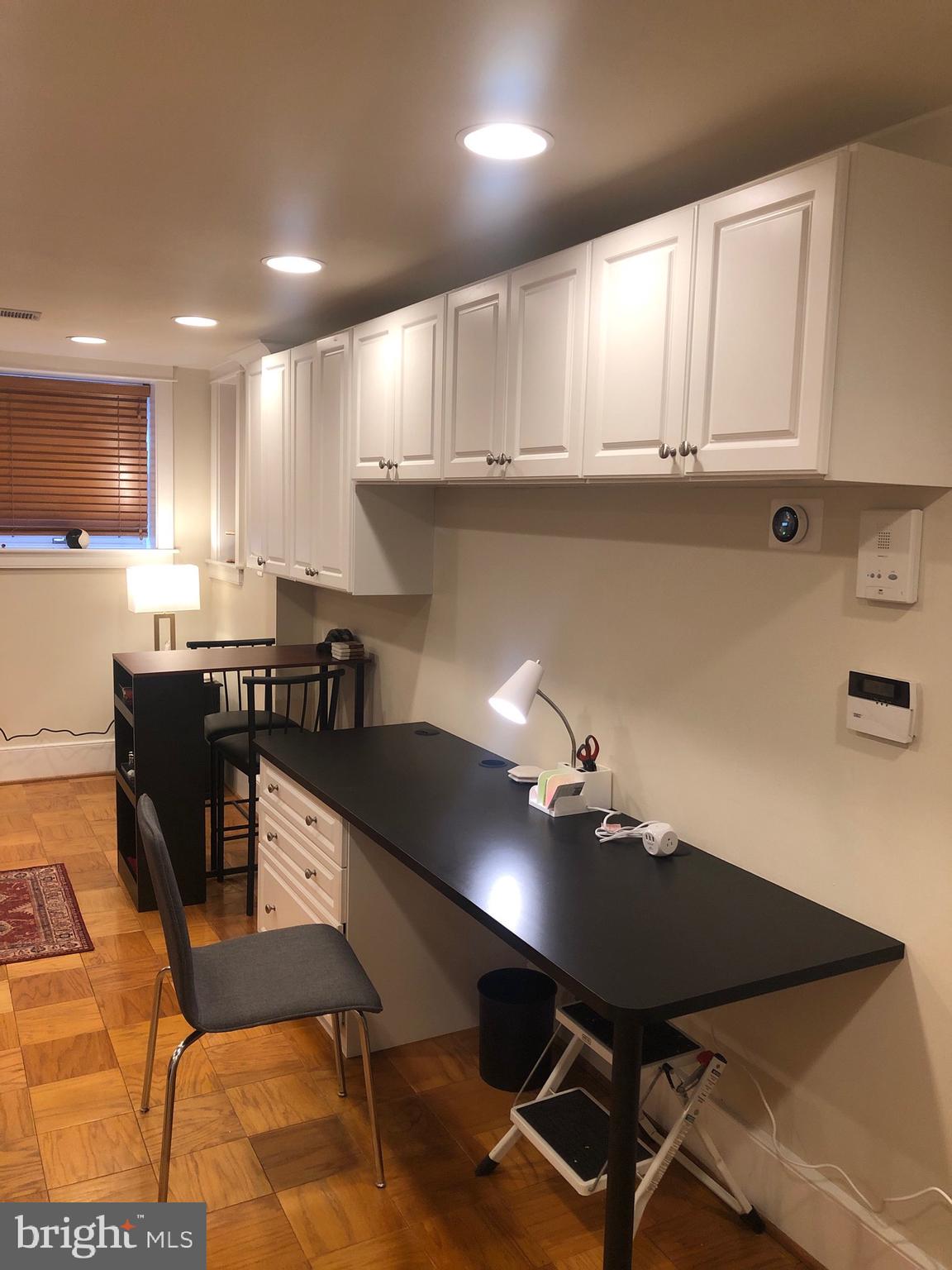 703 6th STREET NW Unit: 1