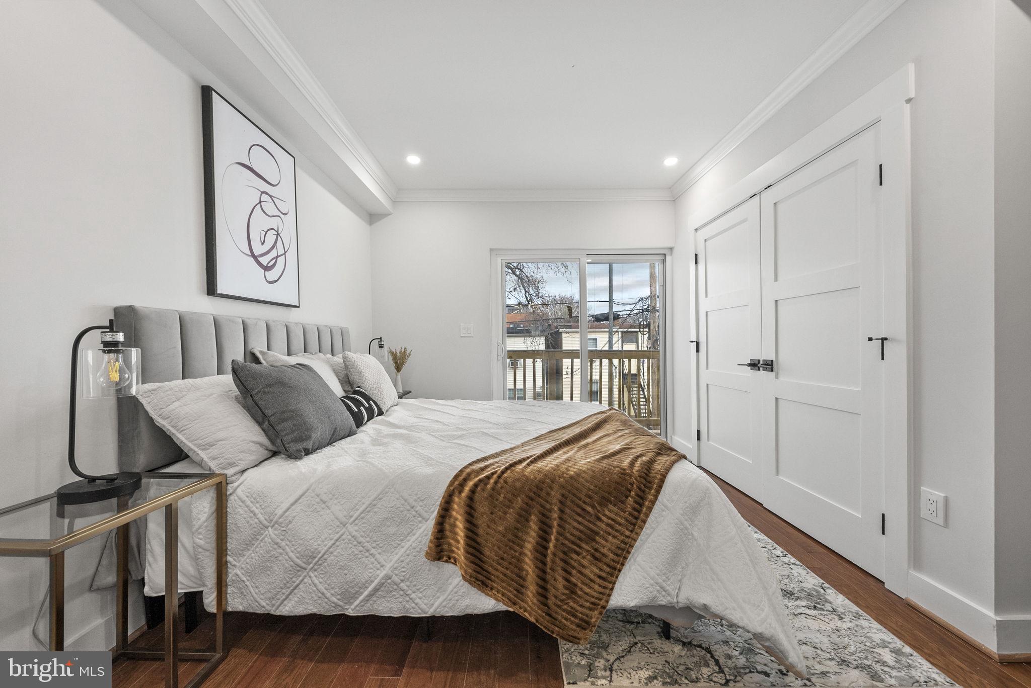 1242 Meigs PLACE NE Unit: 2