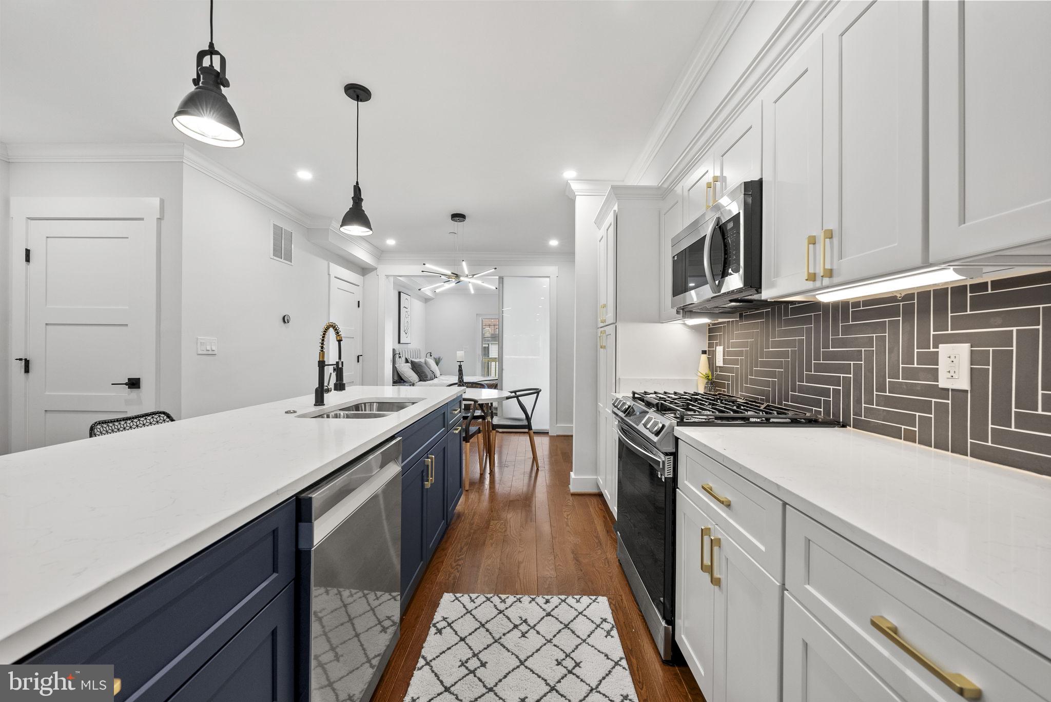 1242 Meigs PLACE NE Unit: 2