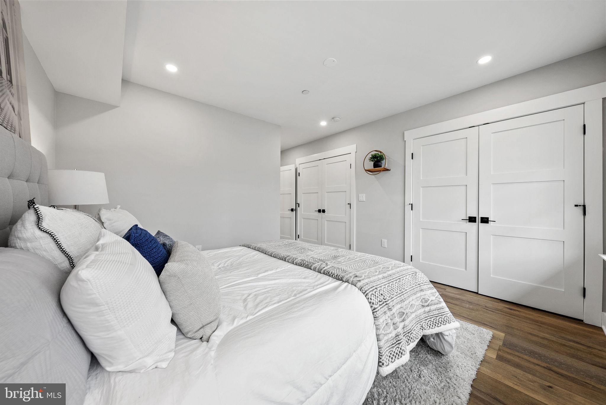1242 Meigs PLACE NE Unit: 2