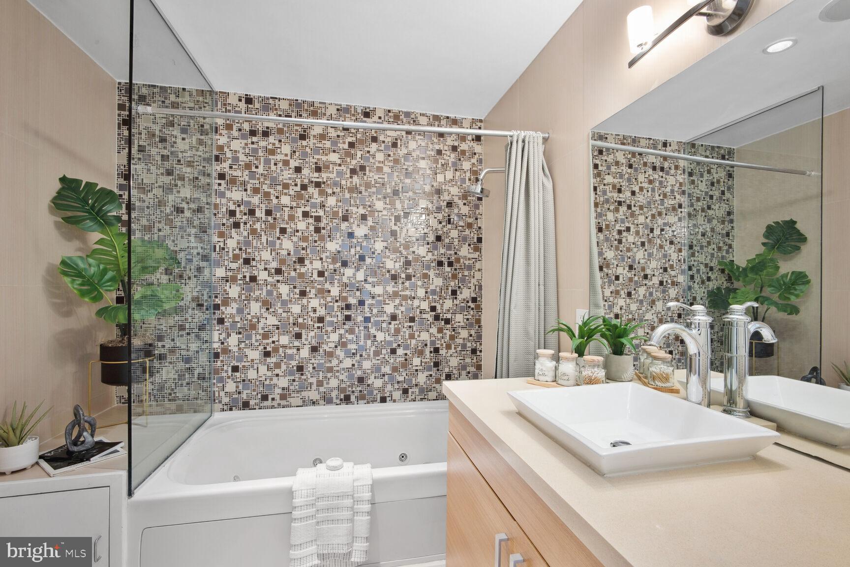 2031 13th Street NW Unit: 2