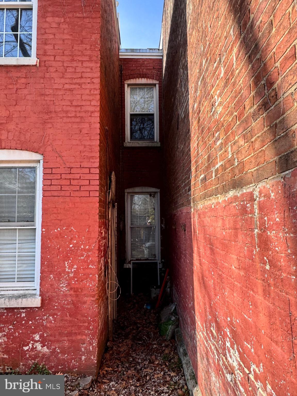 246 14th St SE