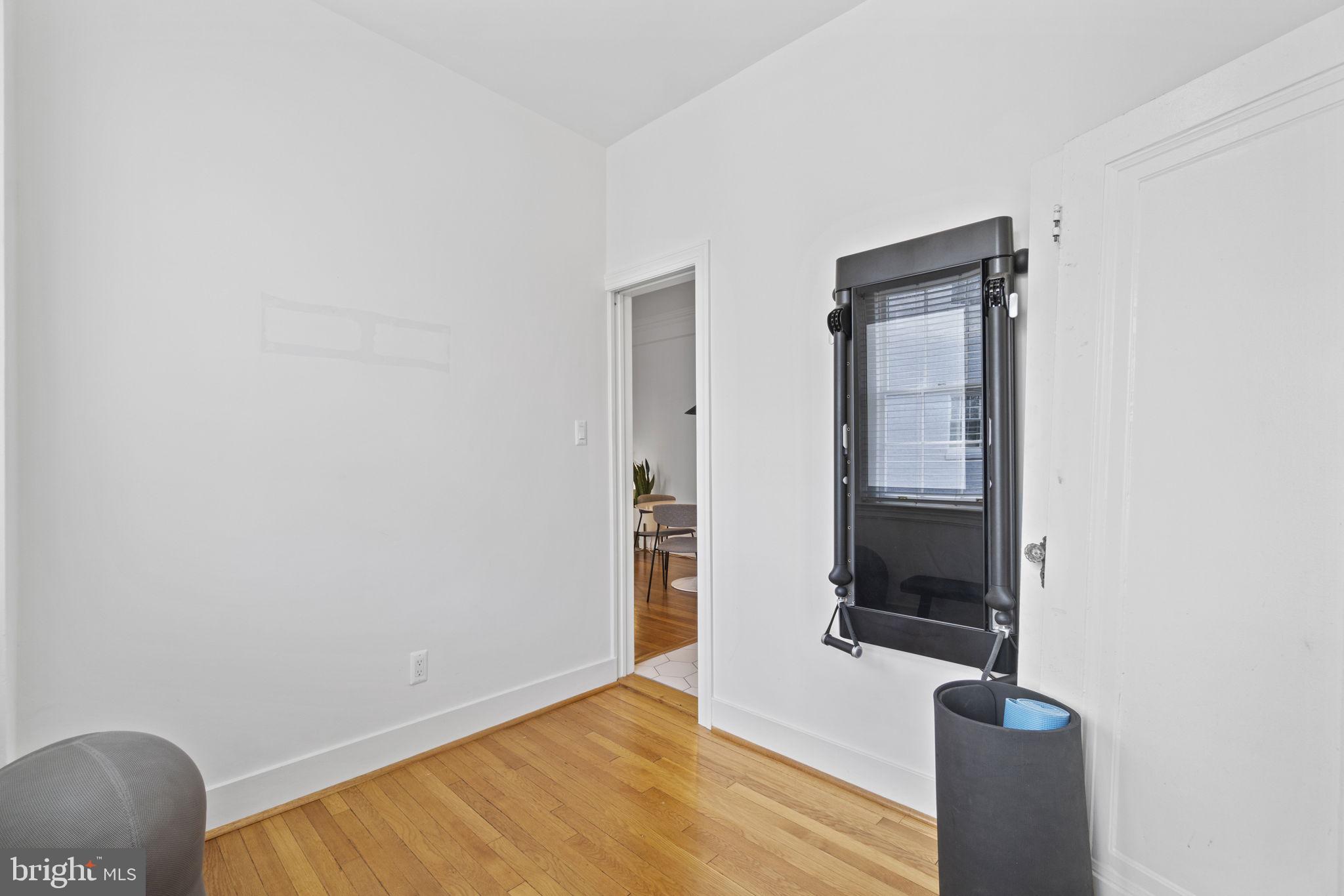 2737 Devonshire Pl NW #222