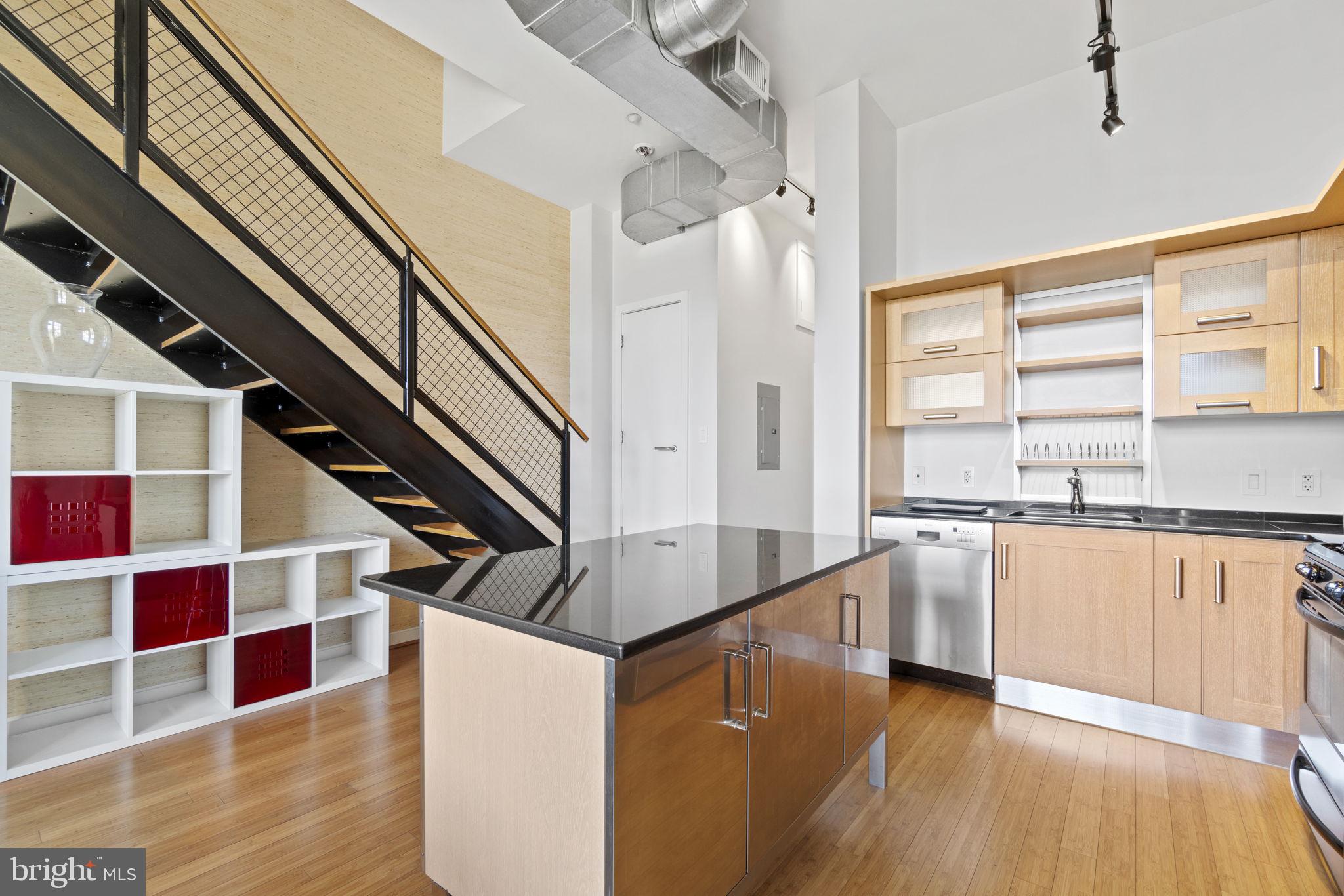 1390 V St NW #212