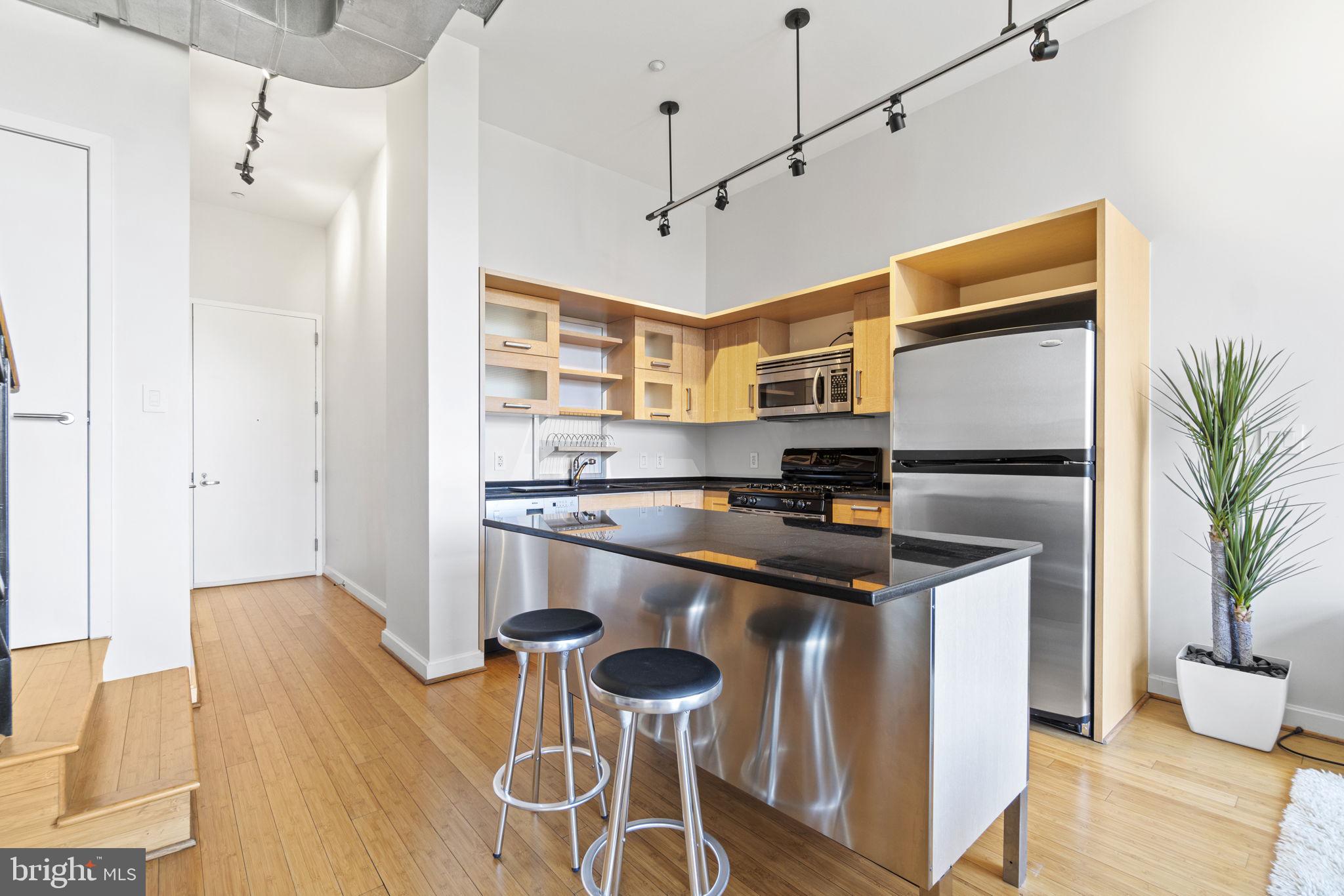 1390 V St NW #212