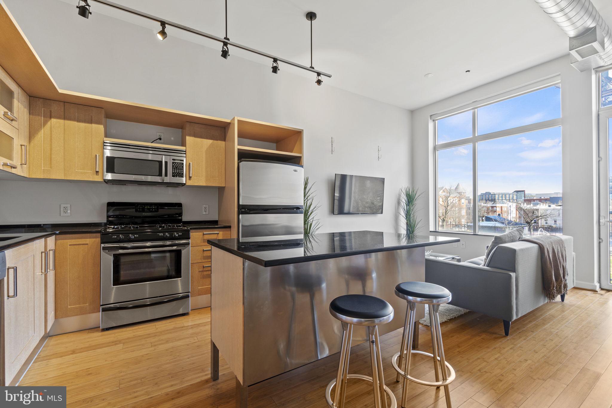 1390 V St NW #212