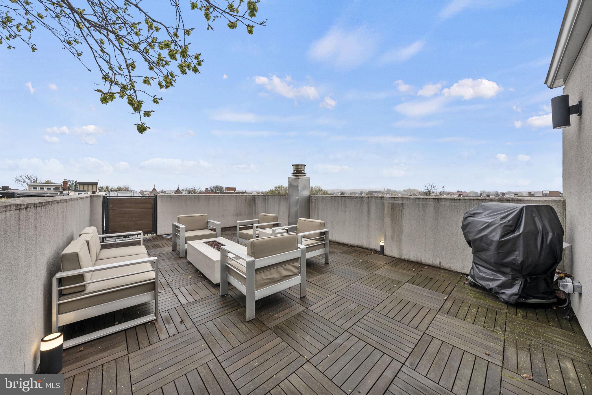 1339 Irving St NW #Ph