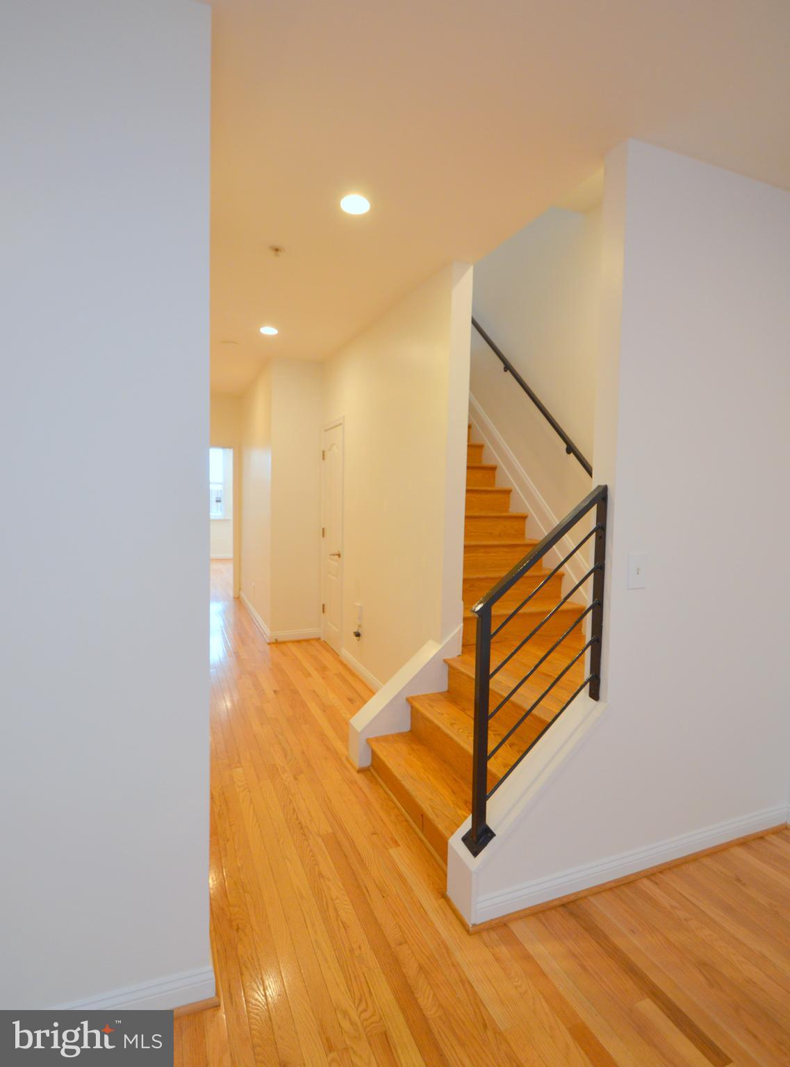 35 Todd Pl NE #1