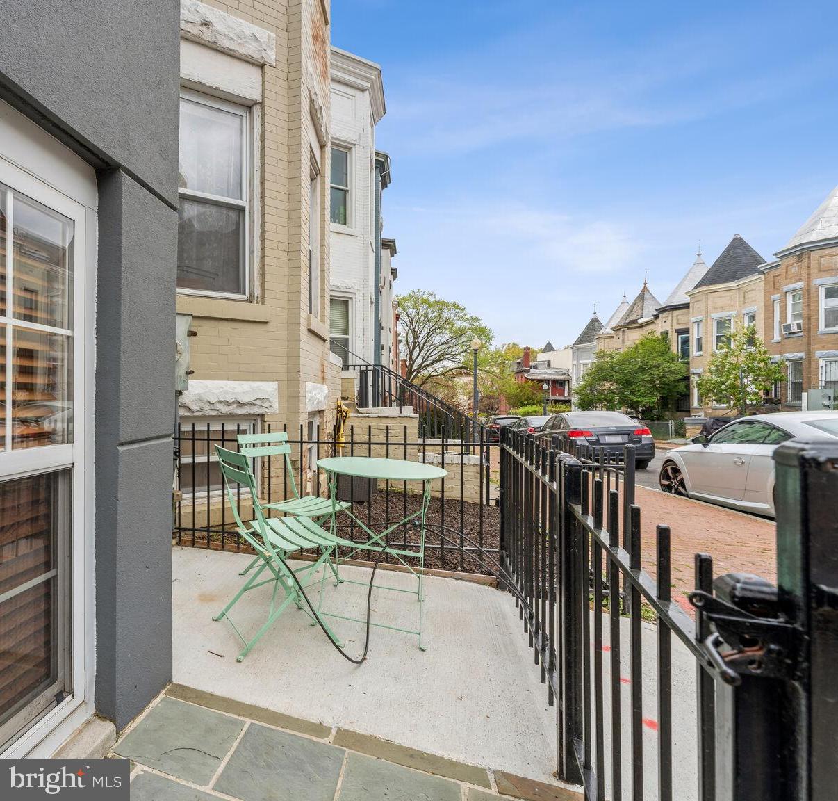 35 Todd Pl NE #1