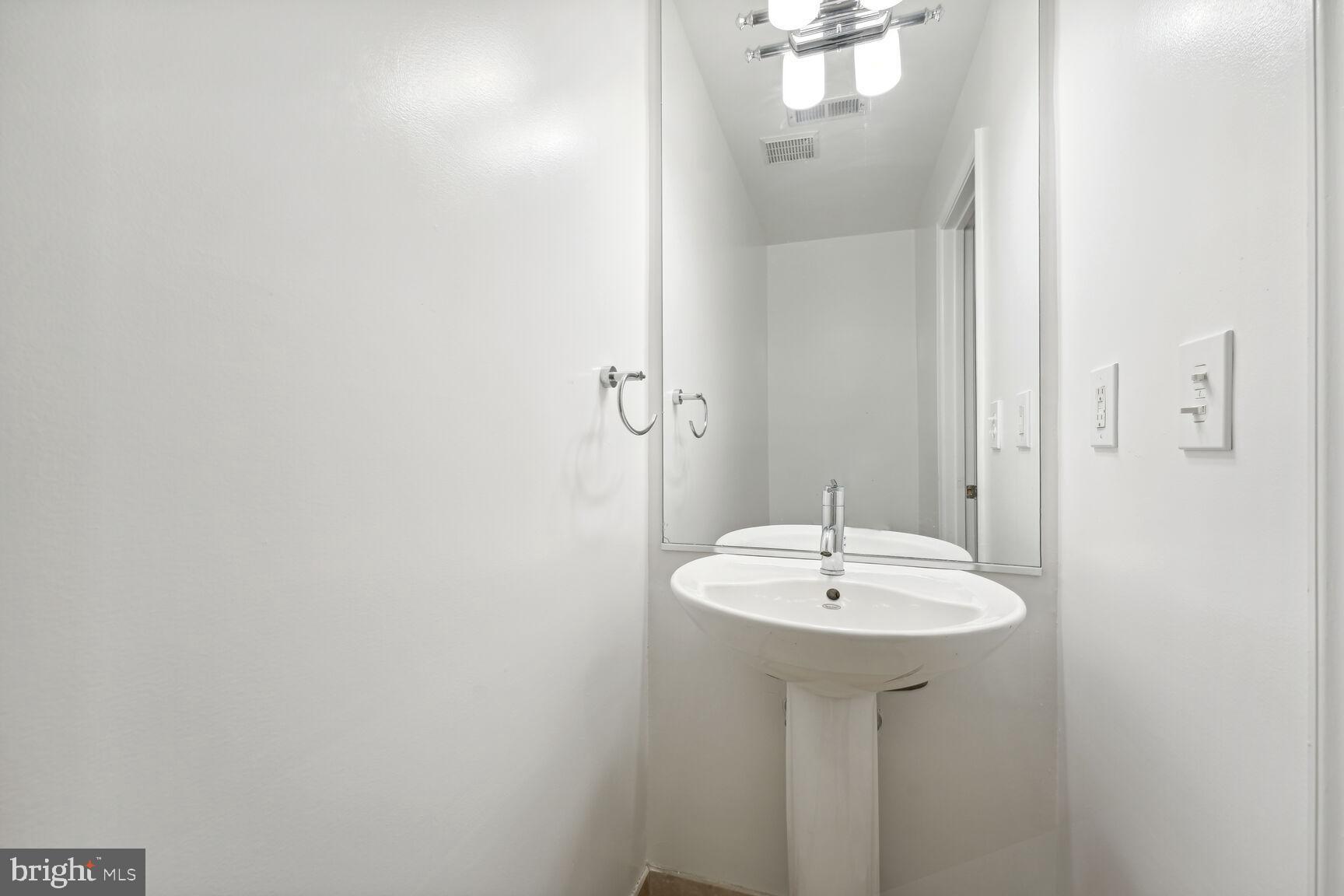 35 Todd Pl NE #1