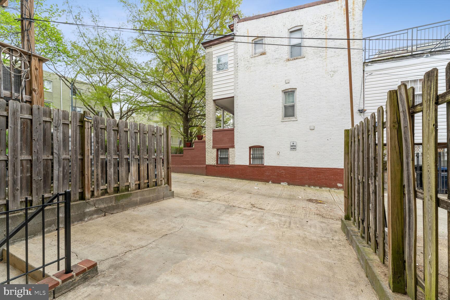 35 Todd Pl NE #1