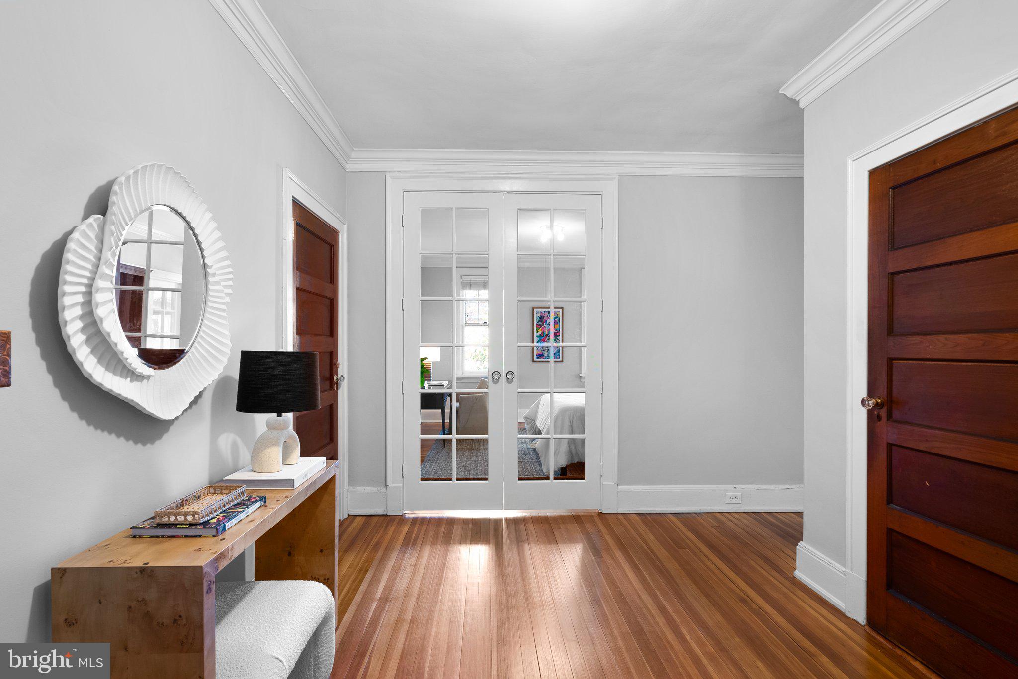 516 A St NE #201