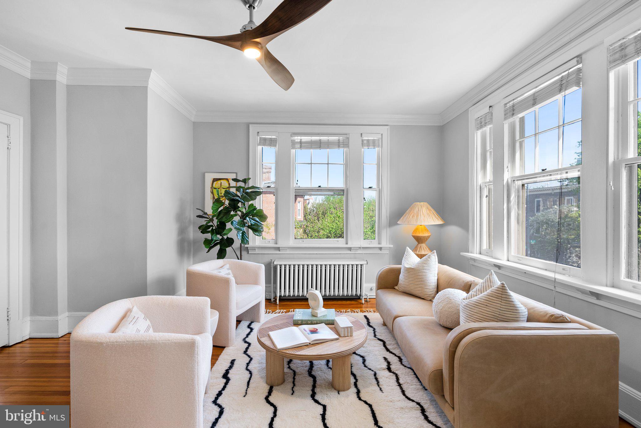 516 A St NE #201