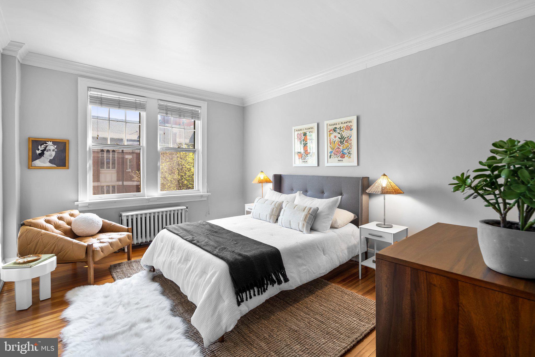 516 A St NE #201