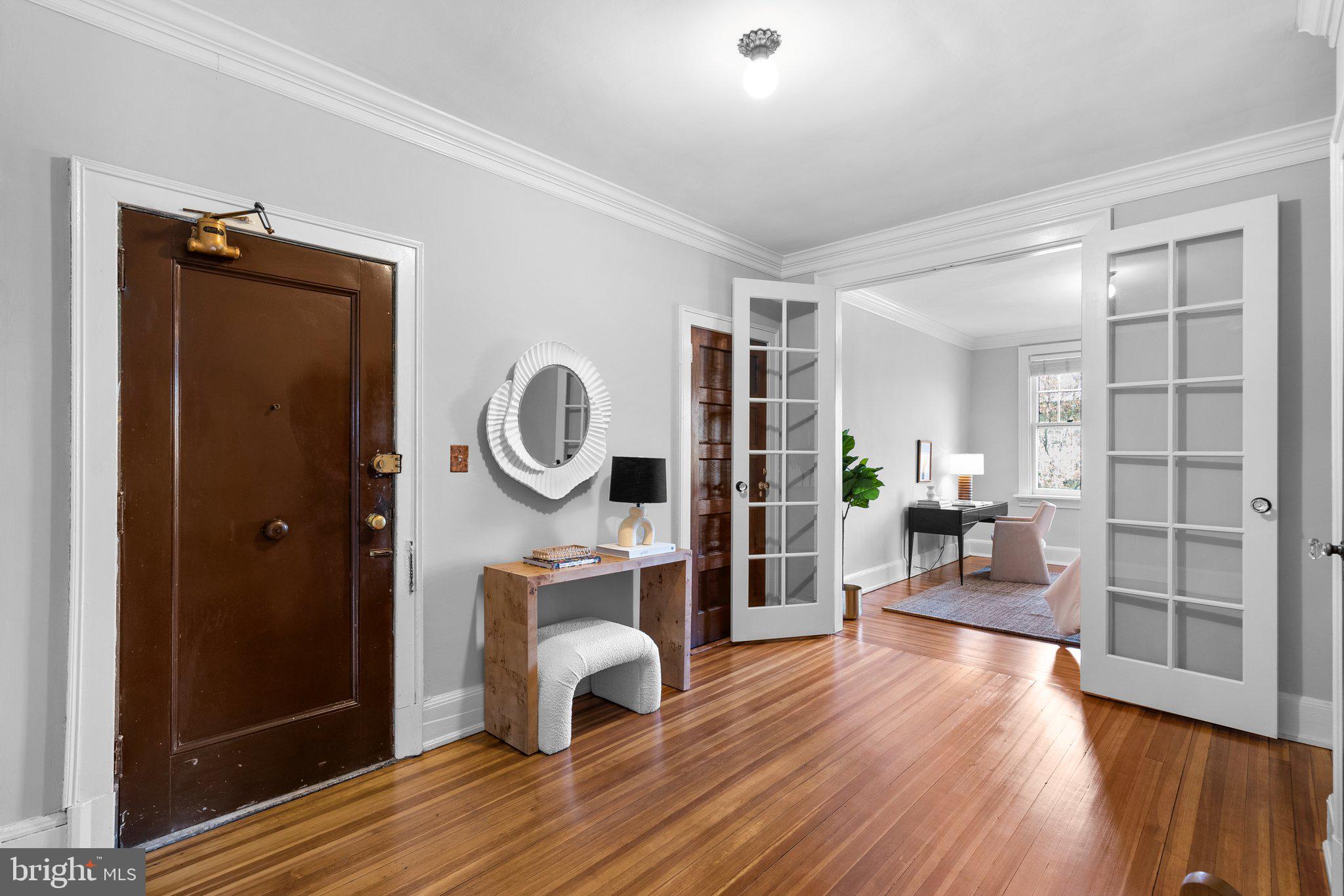 516 A St NE #201