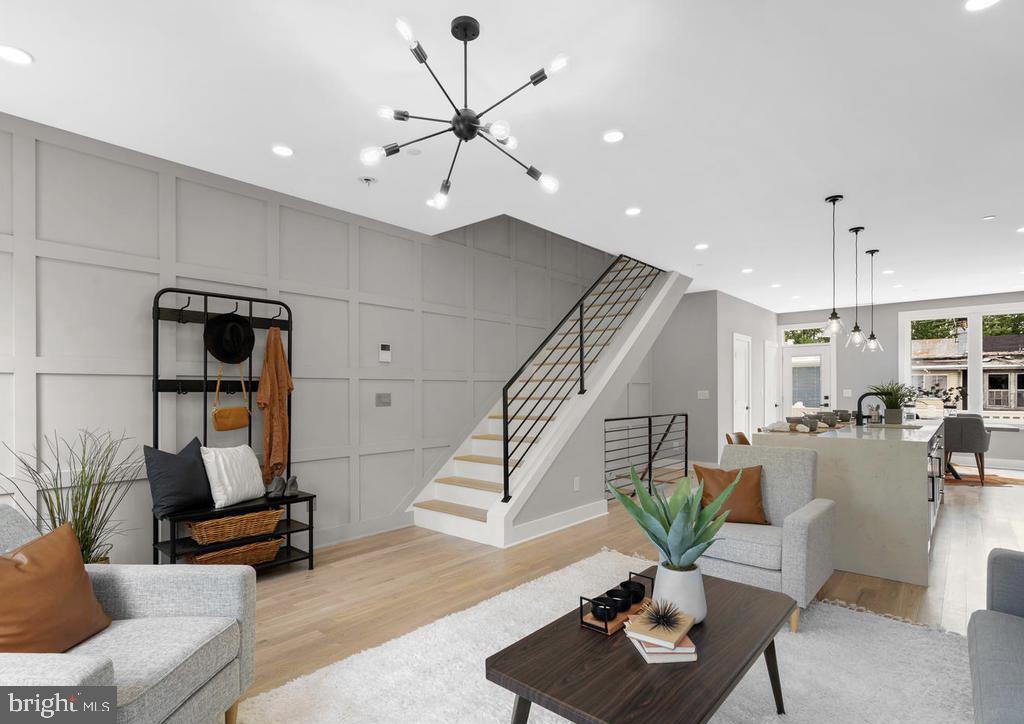 1117 Staples NE #2