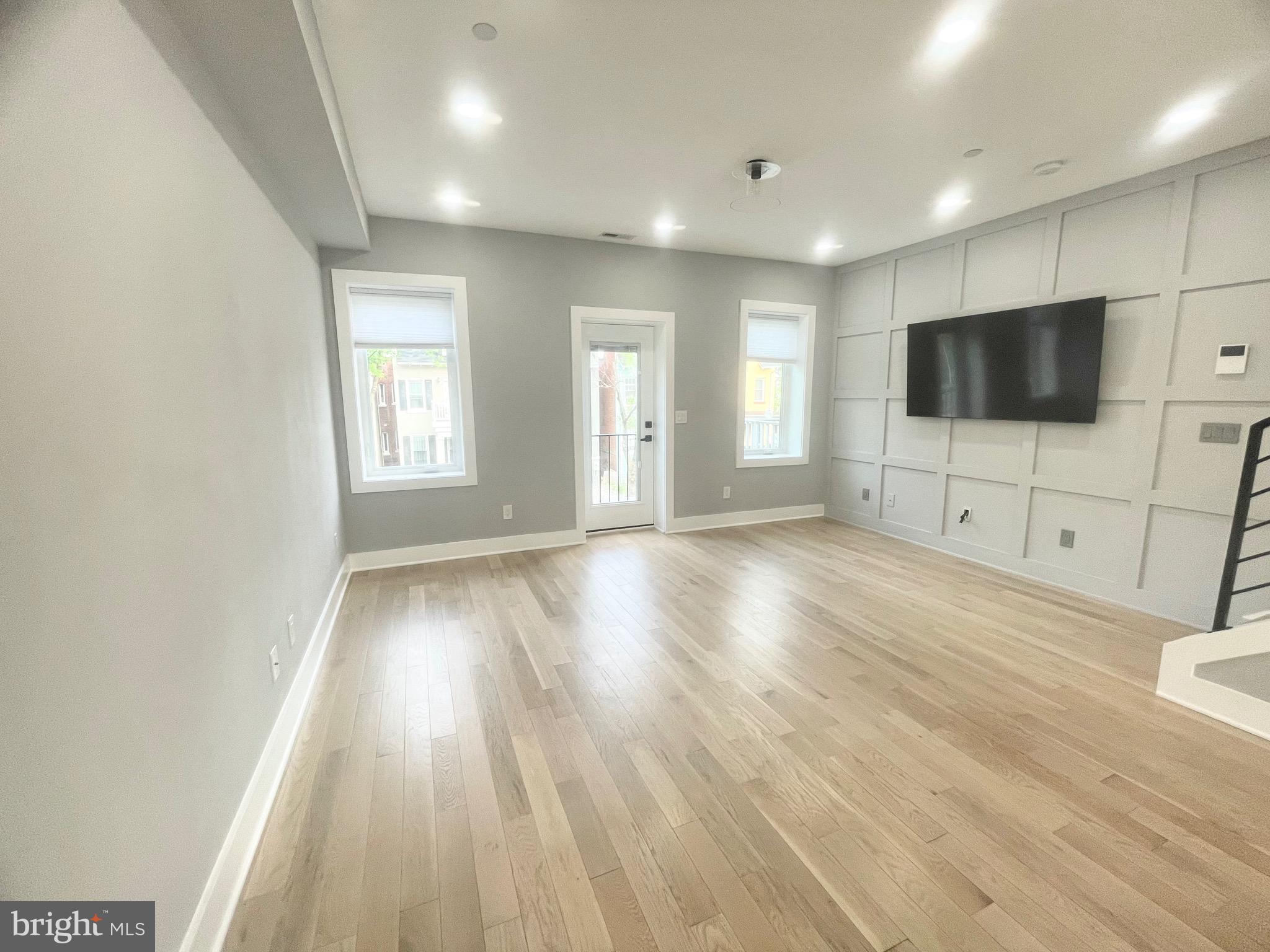 1117 Staples NE #2