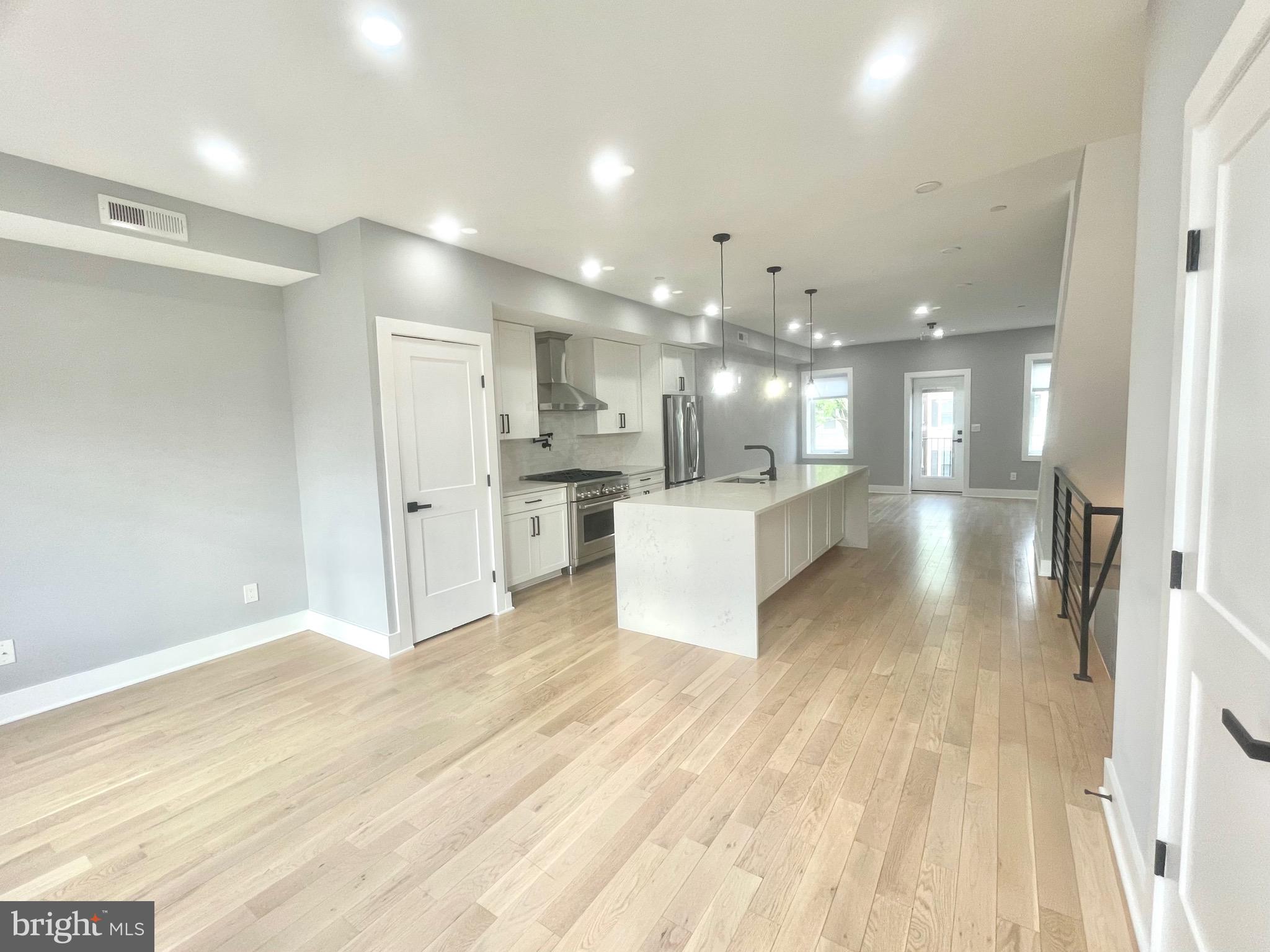 1117 Staples NE #2