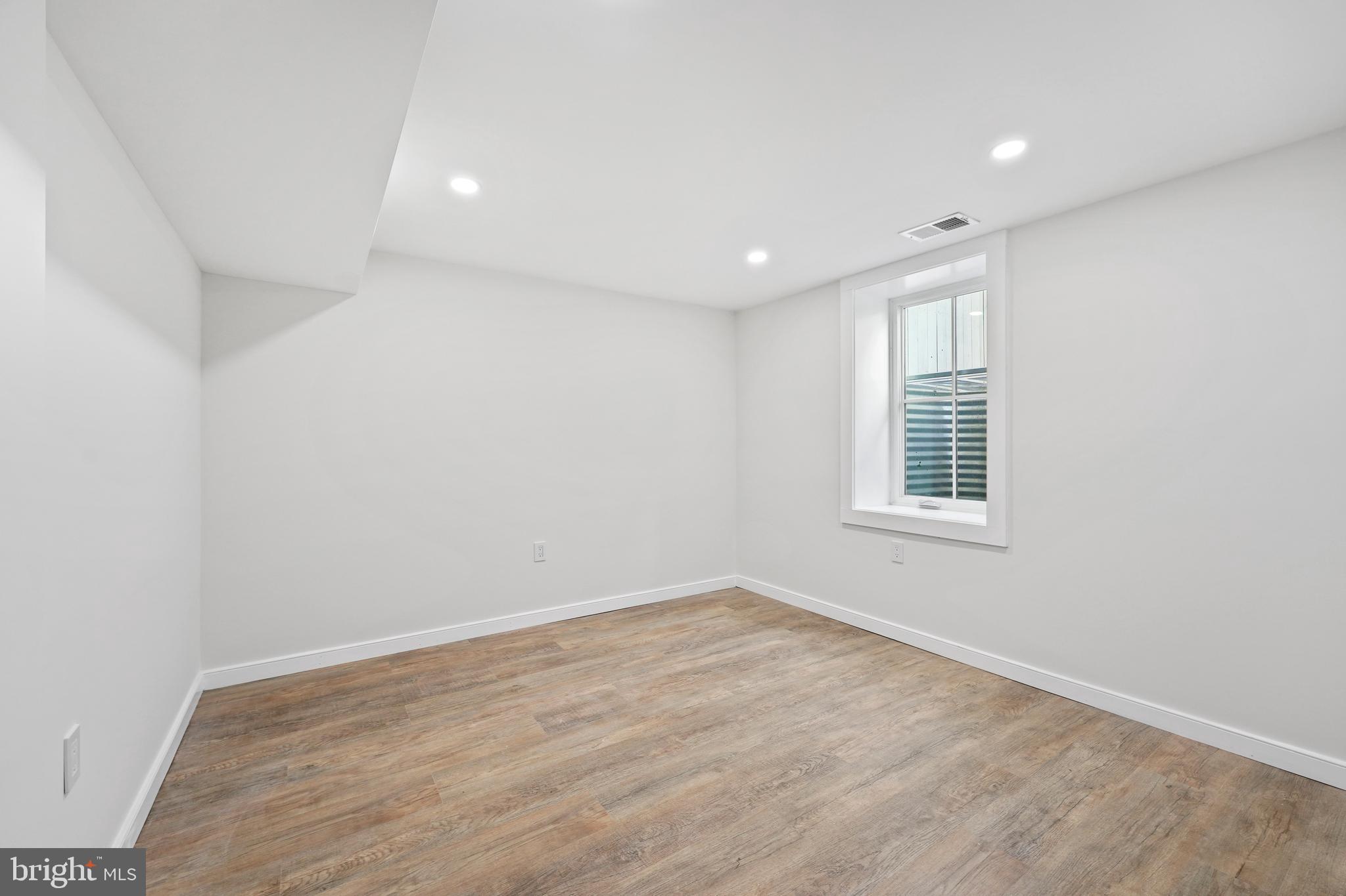2207 Rand Pl NE