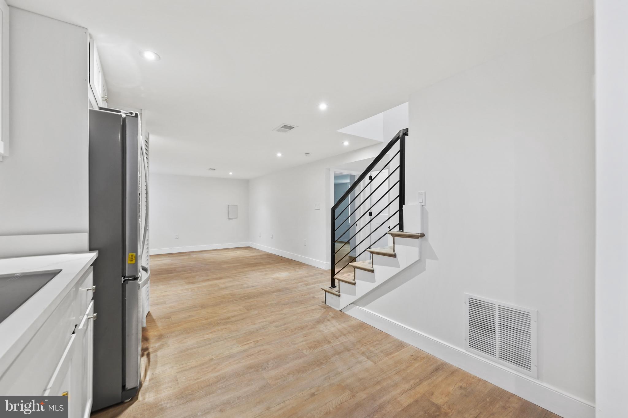 2207 Rand Pl NE