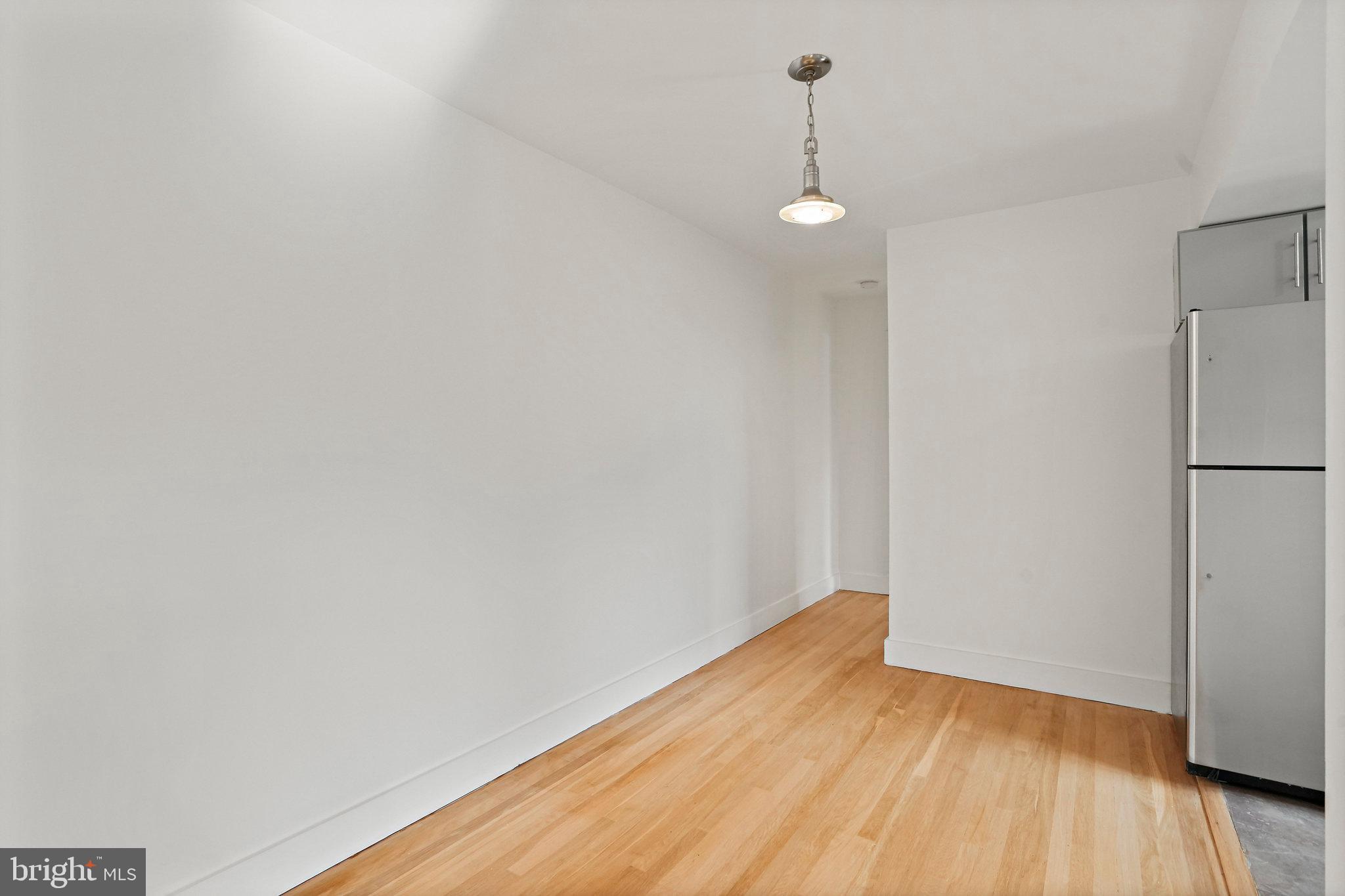 907 Euclid St NW #203
