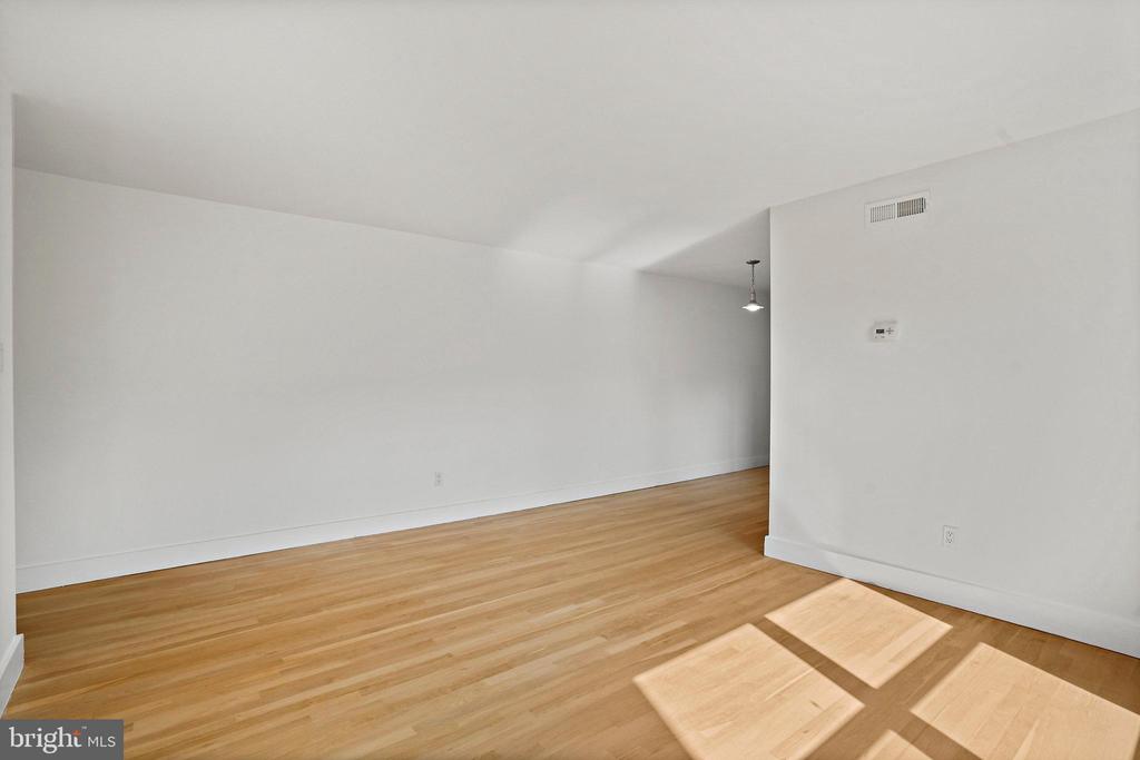 907 Euclid St NW #203