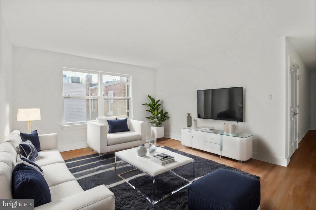 907 Euclid St NW #203