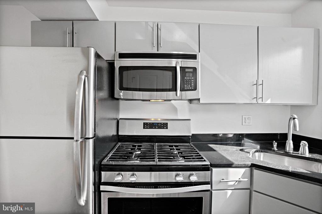 907 Euclid St NW #203