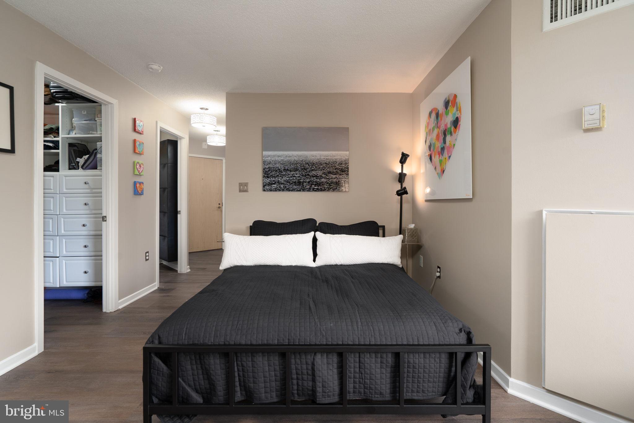 2111 Wisconsin Ave NW #512