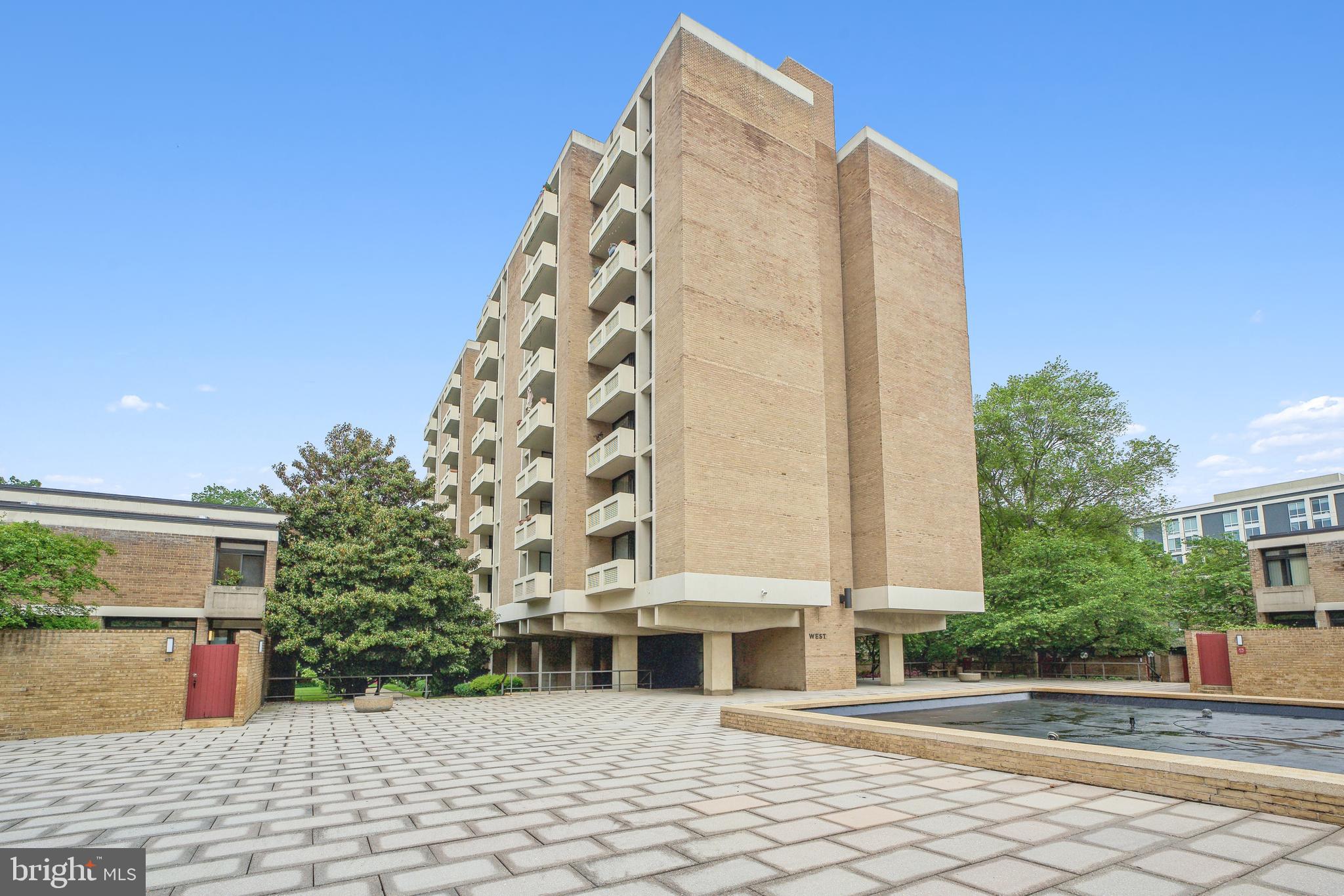 490 M St SW #W106