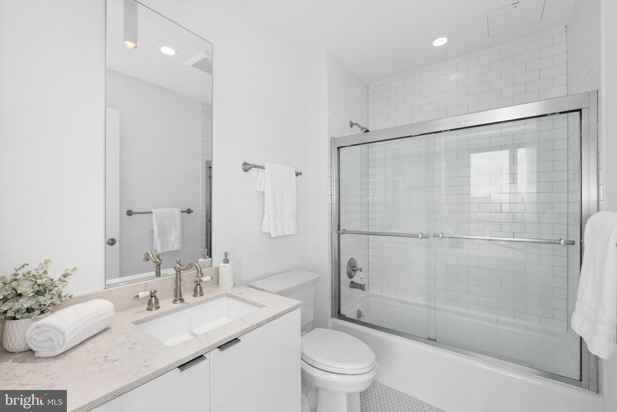 1380 Quincy St NW #5-A