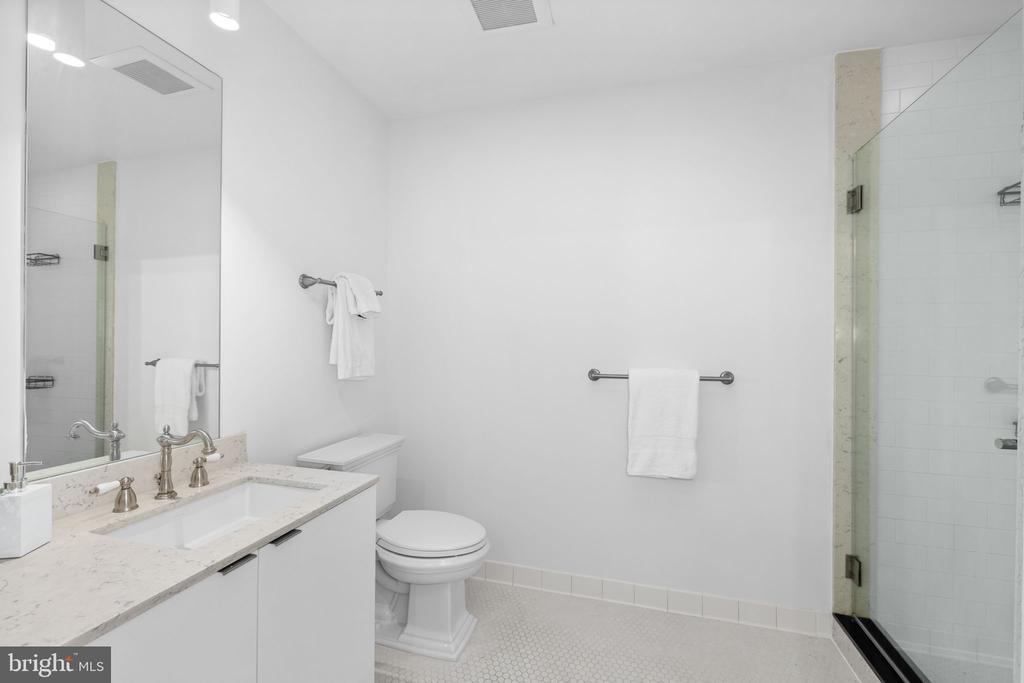 1380 Quincy St NW #5-A