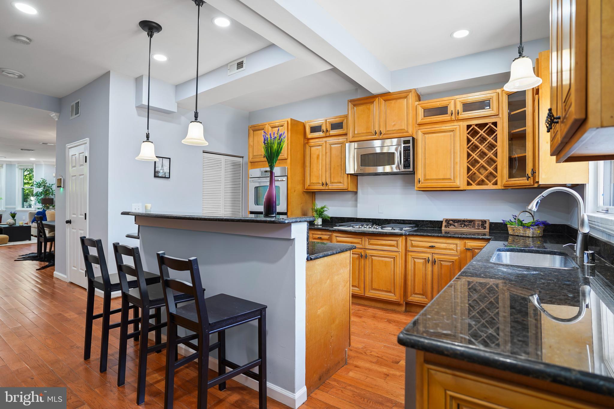 1119 I St NE