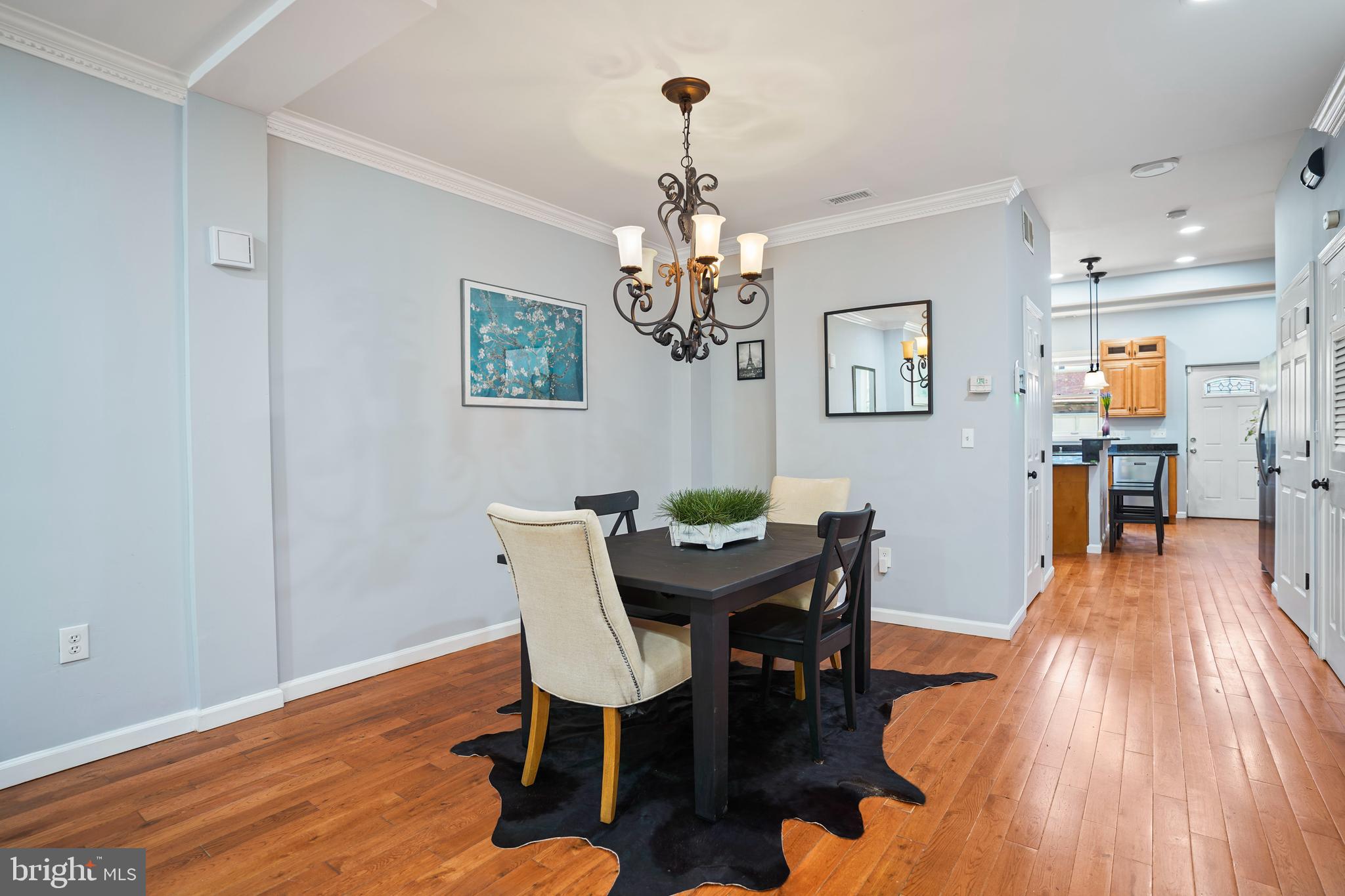 1119 I St NE