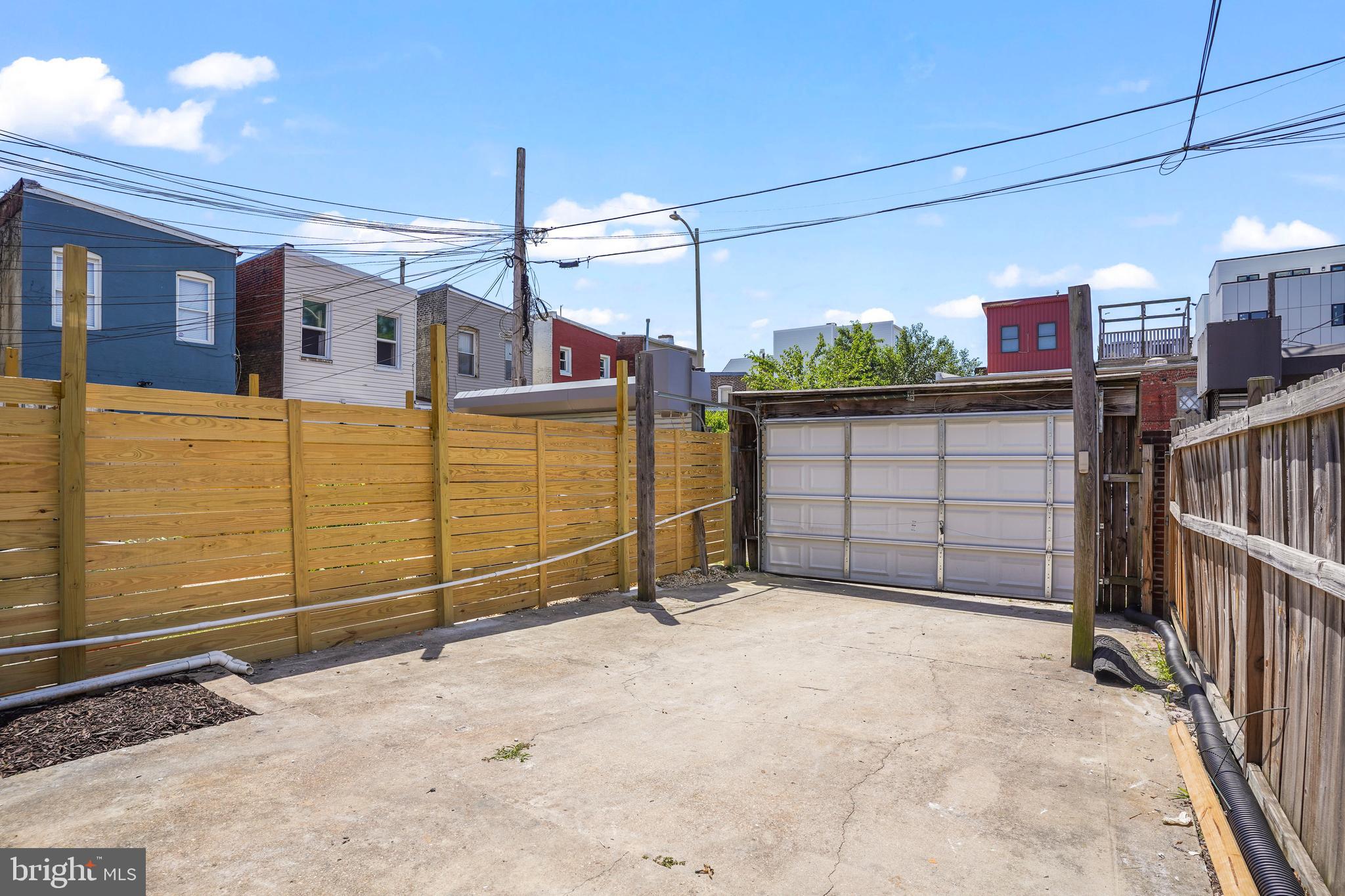 1119 I St NE