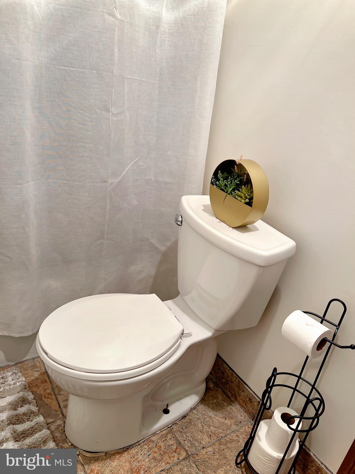 1701 16th St NW